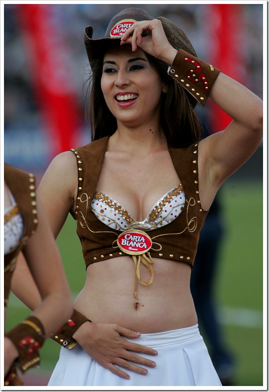 MONTERREY, MEXICO - NOVEMBER 28:  Cheerleaders of Monterrey pose prior to a match of Semifinals as part of  the 2010 Opening Tournament in the Mexican Football League at the Tecnologic Stadium on Novembre 28, 2010 in Monterrey, Mexico (Photo by Alfredo Lopez/LatinContent/Getty Images)