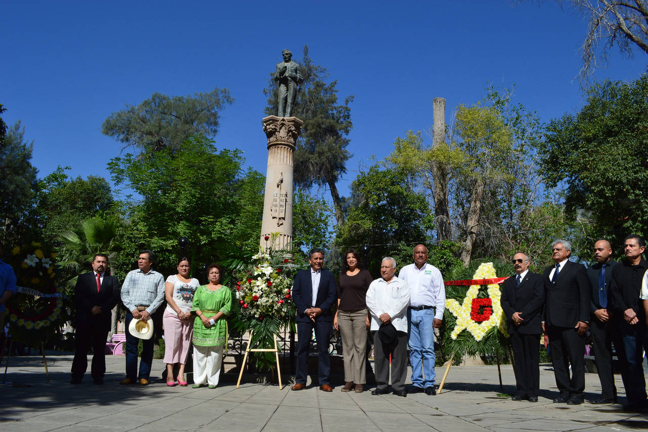 Conmemoran el natalicio de don Benito Juárez - El Siglo de Torreón