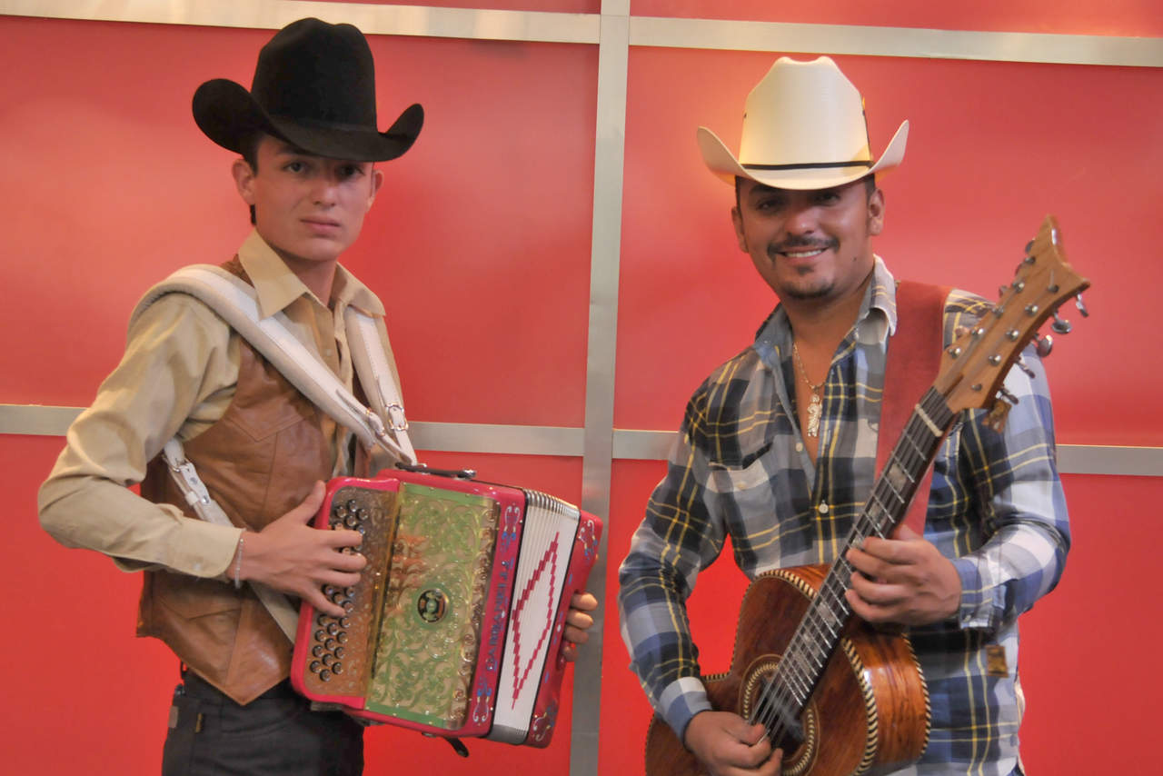 Los Dos Carnales evolucionan