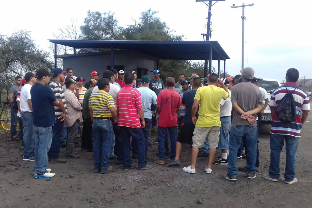 Trabajadores mineros paran 'La Esmeralda' - El Siglo de Torreón