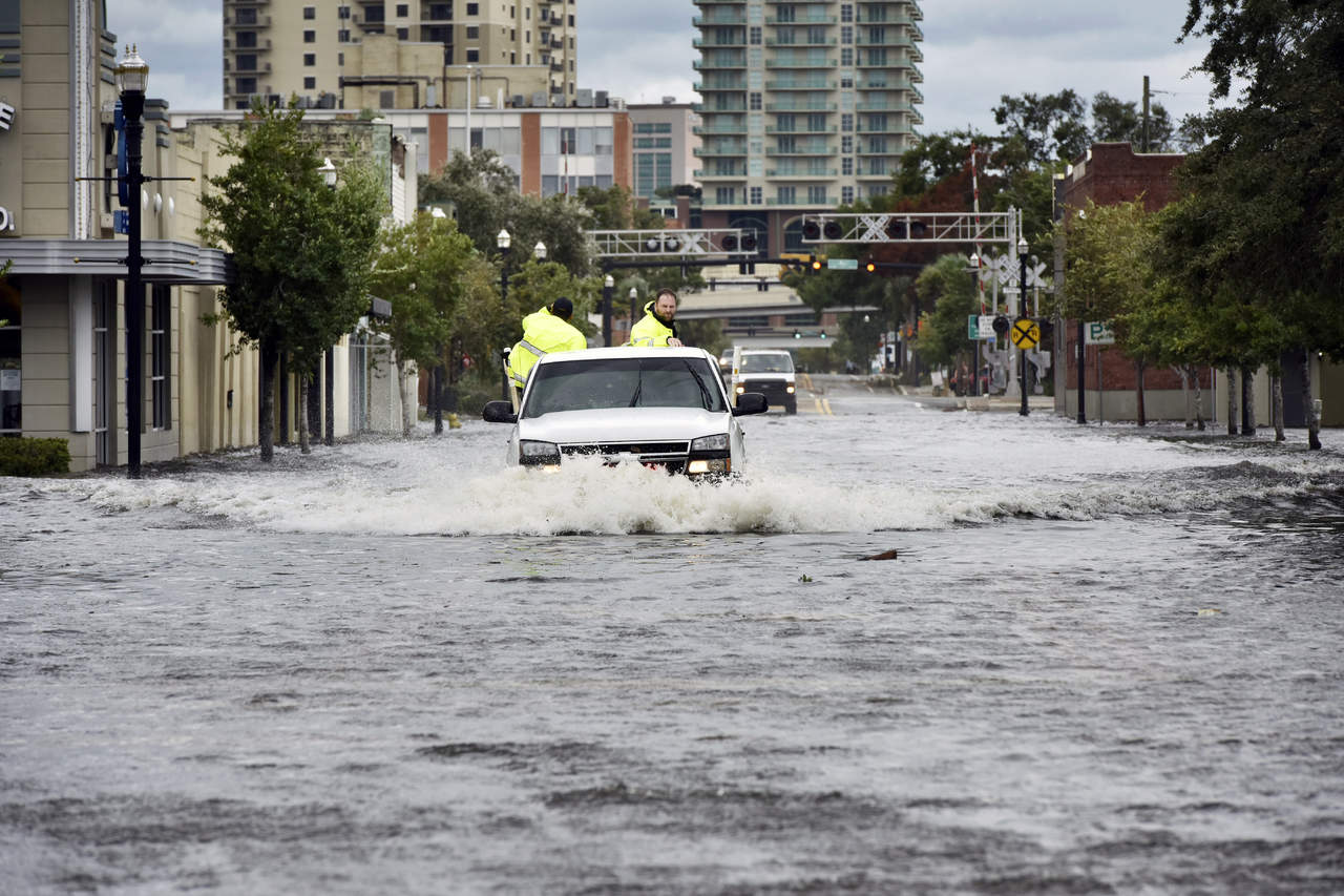 Sur de Florida amanece maltrecha; inundaciones siguen en el norte, El