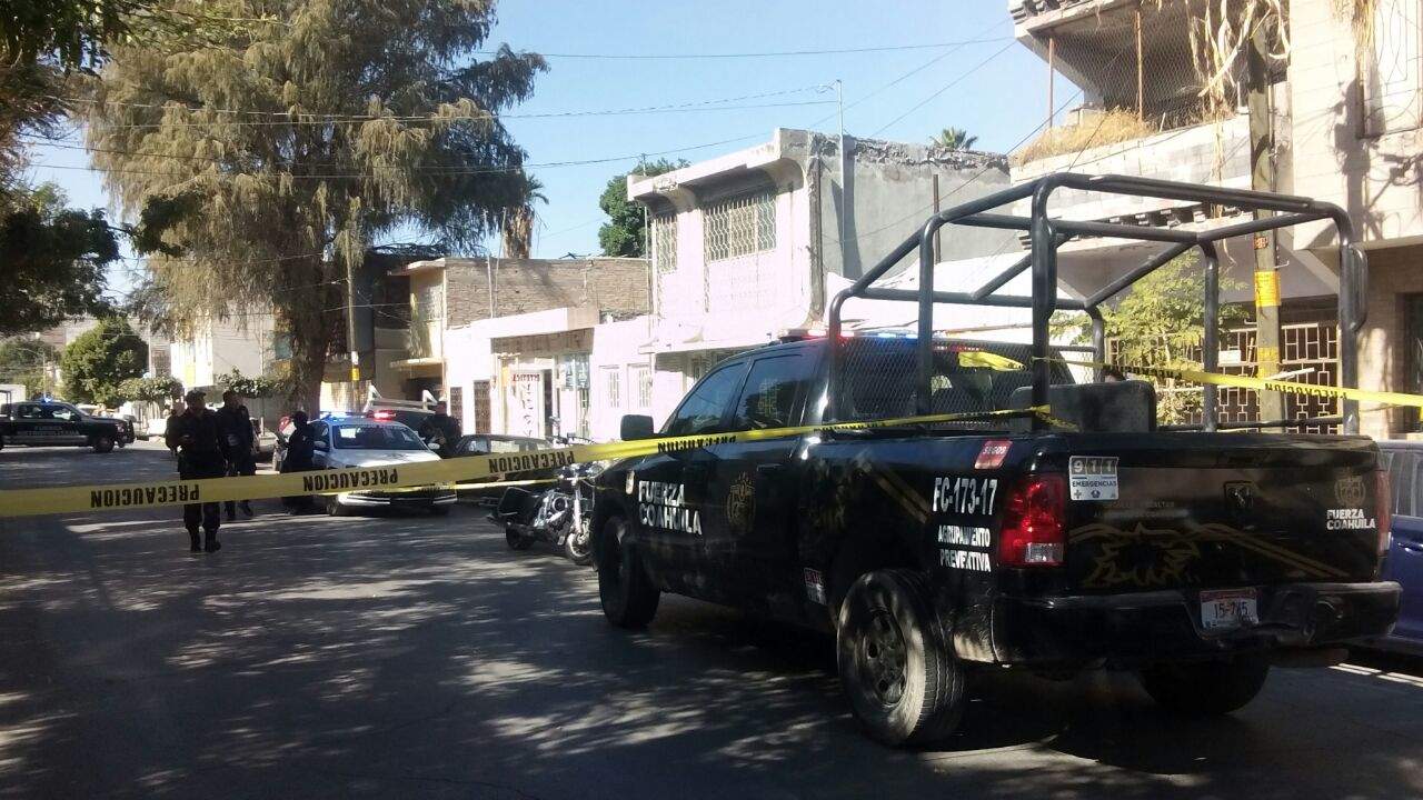 Encuentran cuerpo en cajuela de auto en el Centro de Torreón. Noticias en tiempo real