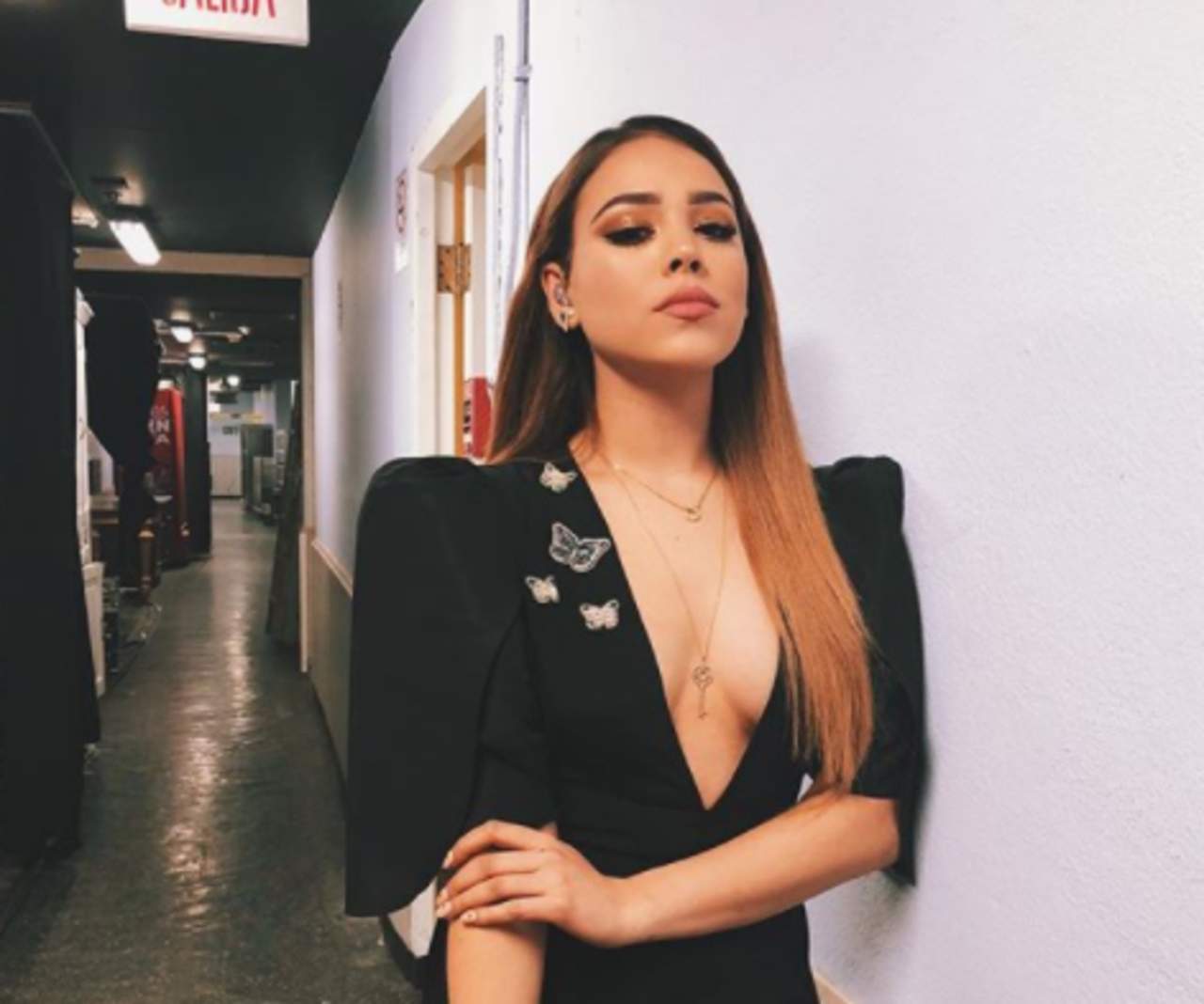 Danna Paola luce escote en Instagram. Noticias en tiempo real