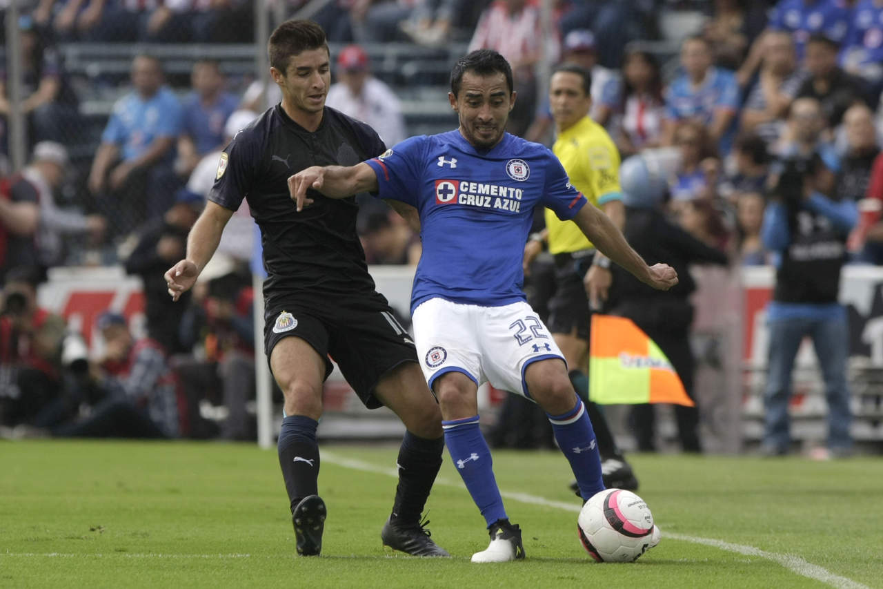 Guadalajara vs Cruz Azul un duelo parejo en tierra tapatía. Noticias en tiempo real