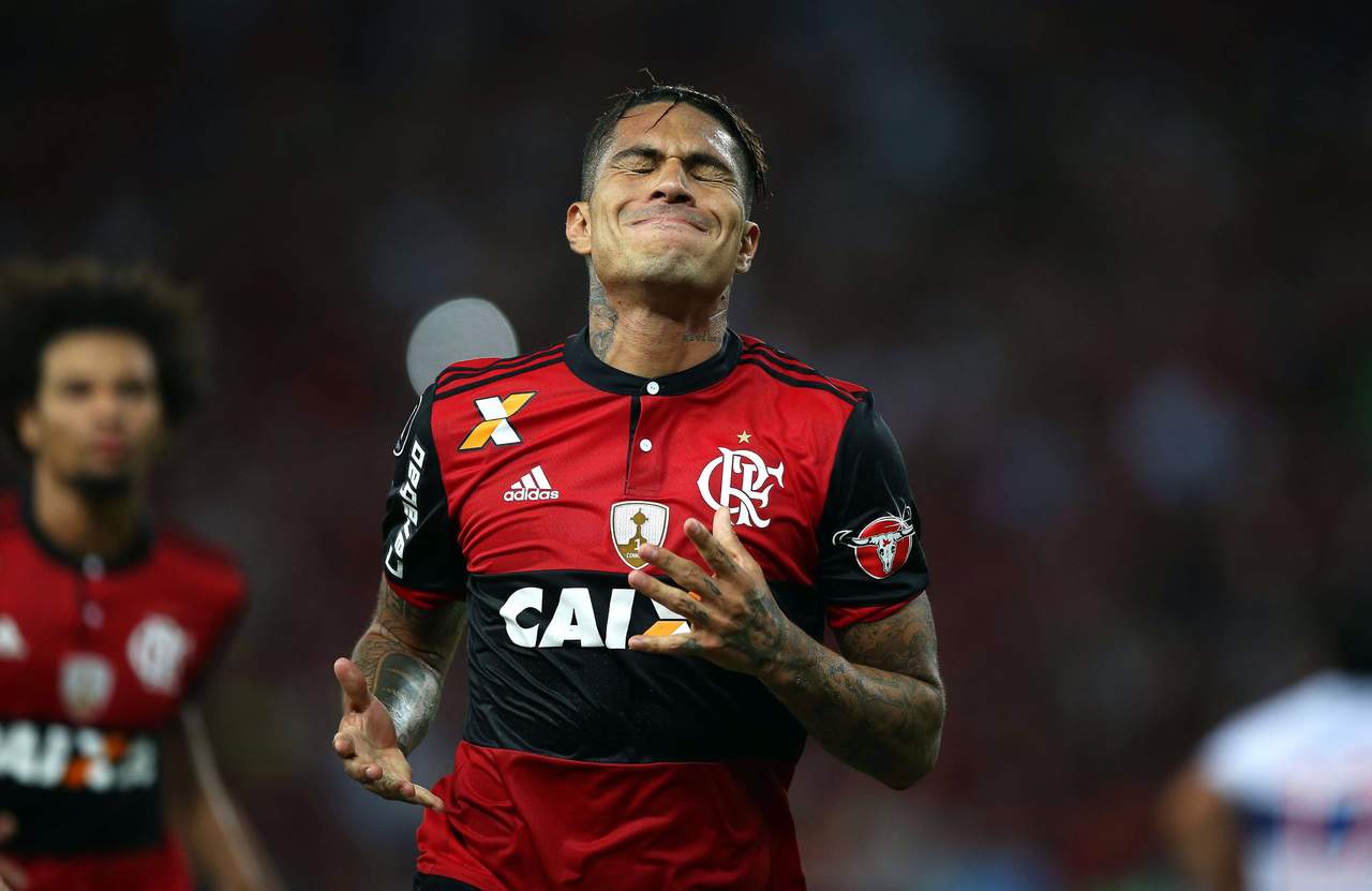 Flamengo suspende contrato al peruano Guerrero. Noticias en tiempo real