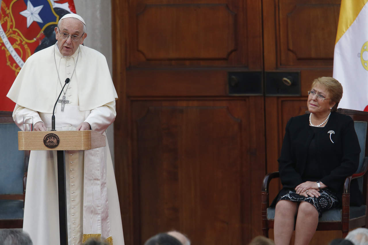 Pide Papa perdón a víctimas de abusos por sacerdotes en Chile. Noticias en tiempo real