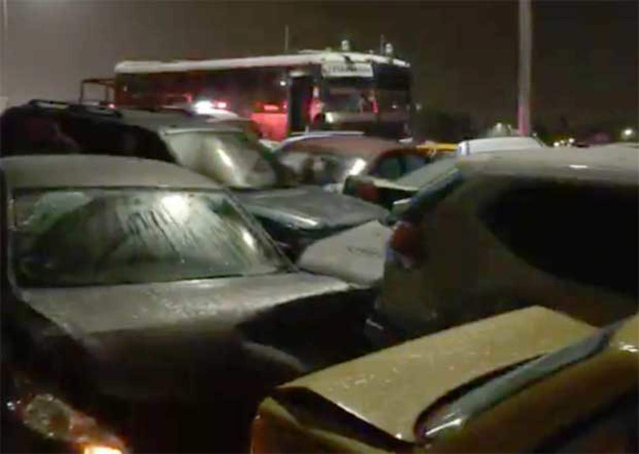 Reportan mega carambola entre 40 vehículos en Saltillo. Noticias en tiempo real