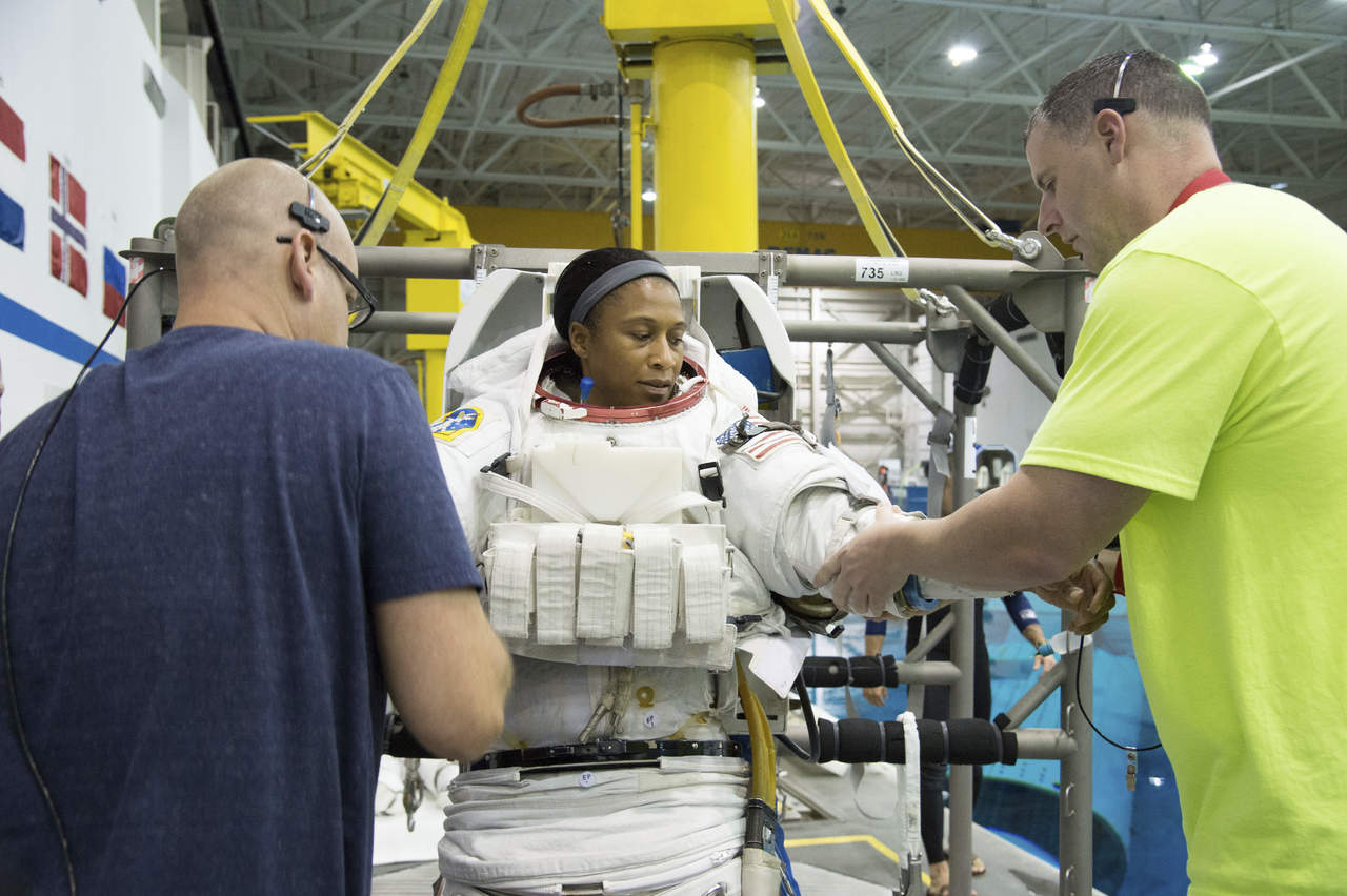Retiran de misión espacial a Jeanette Epps, astronauta de la NASA. Noticias en tiempo real