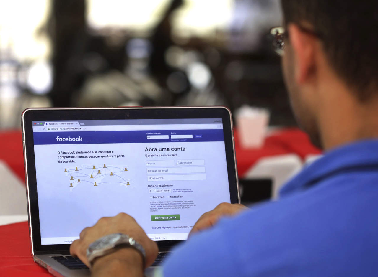 Usuarios pasan menos tiempo en Facebook, pero crece su número. Noticias en tiempo real