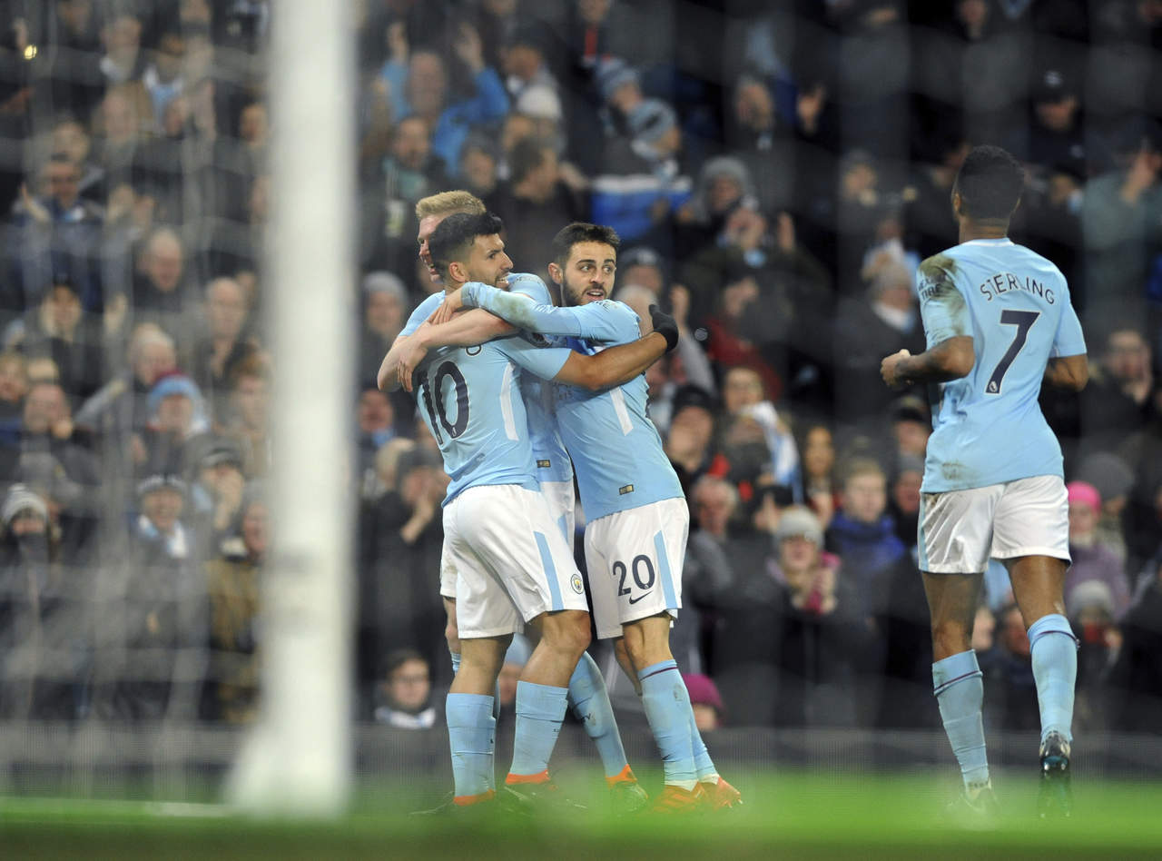 Con 4 goles del Kun Agüero, Manchester City vence 5-1 al Leicester. Noticias en tiempo real