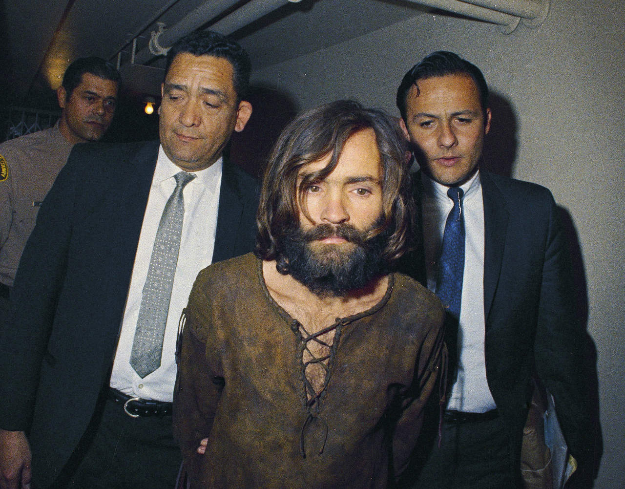 Charles Manson lleva tres meses muerto y sigue congelado. Noticias en tiempo real