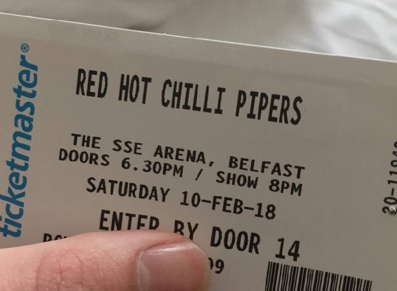 Lo que es confundir a los Red Hot Chili Peppers con los Chili Pipers. Noticias en tiempo real
