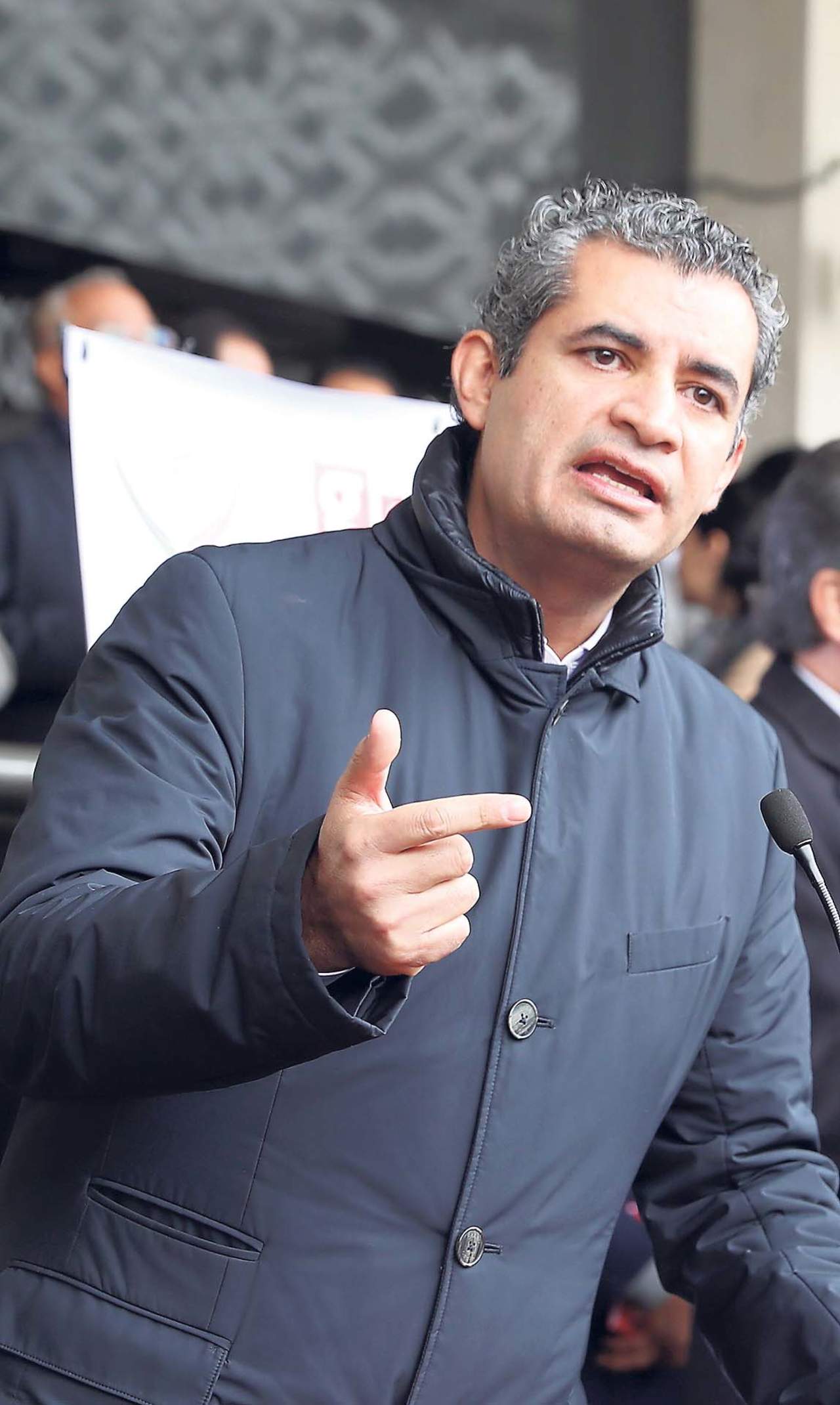 Asegura Ochoa Reza que seguirá al frente del PRI. Noticias en tiempo real