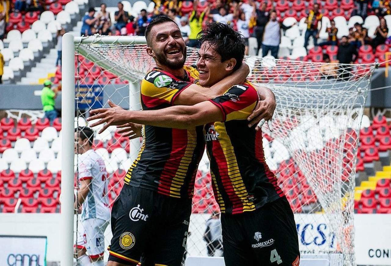 Leones Negros cierra jornada de Ascenso MX con goleada ante Atlante. Noticias en tiempo real
