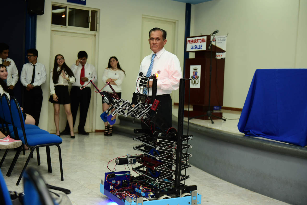 La Salle llevó a cabo la ceremonia de Cierre de Robot. Noticias en tiempo real