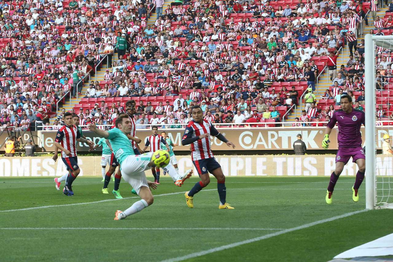 Estadio de Chivas registra mejor entrada que el Azteca. Noticias en tiempo real