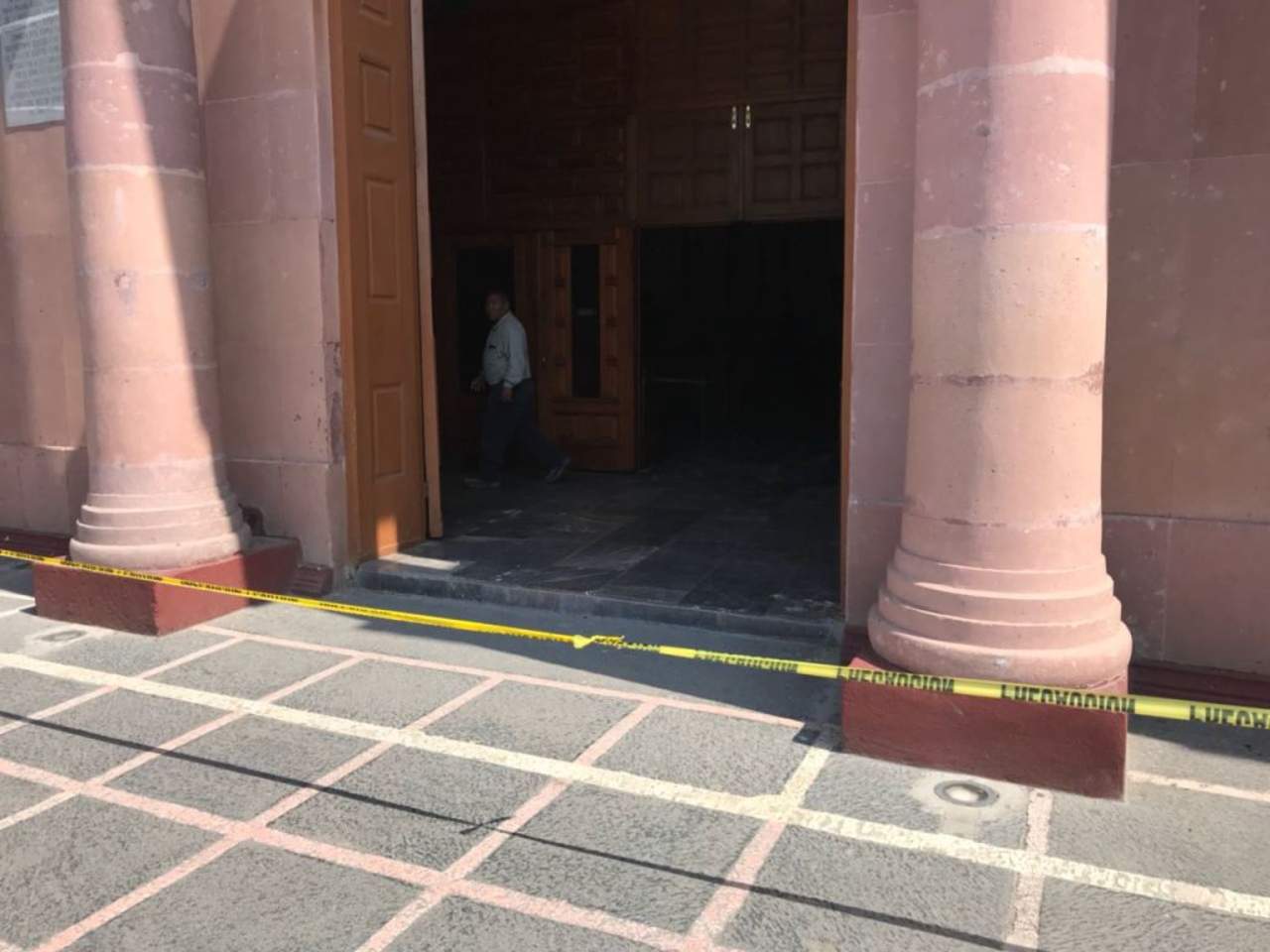 Lanzan bomba casera contra Catedral de Matamoros. Noticias en tiempo real