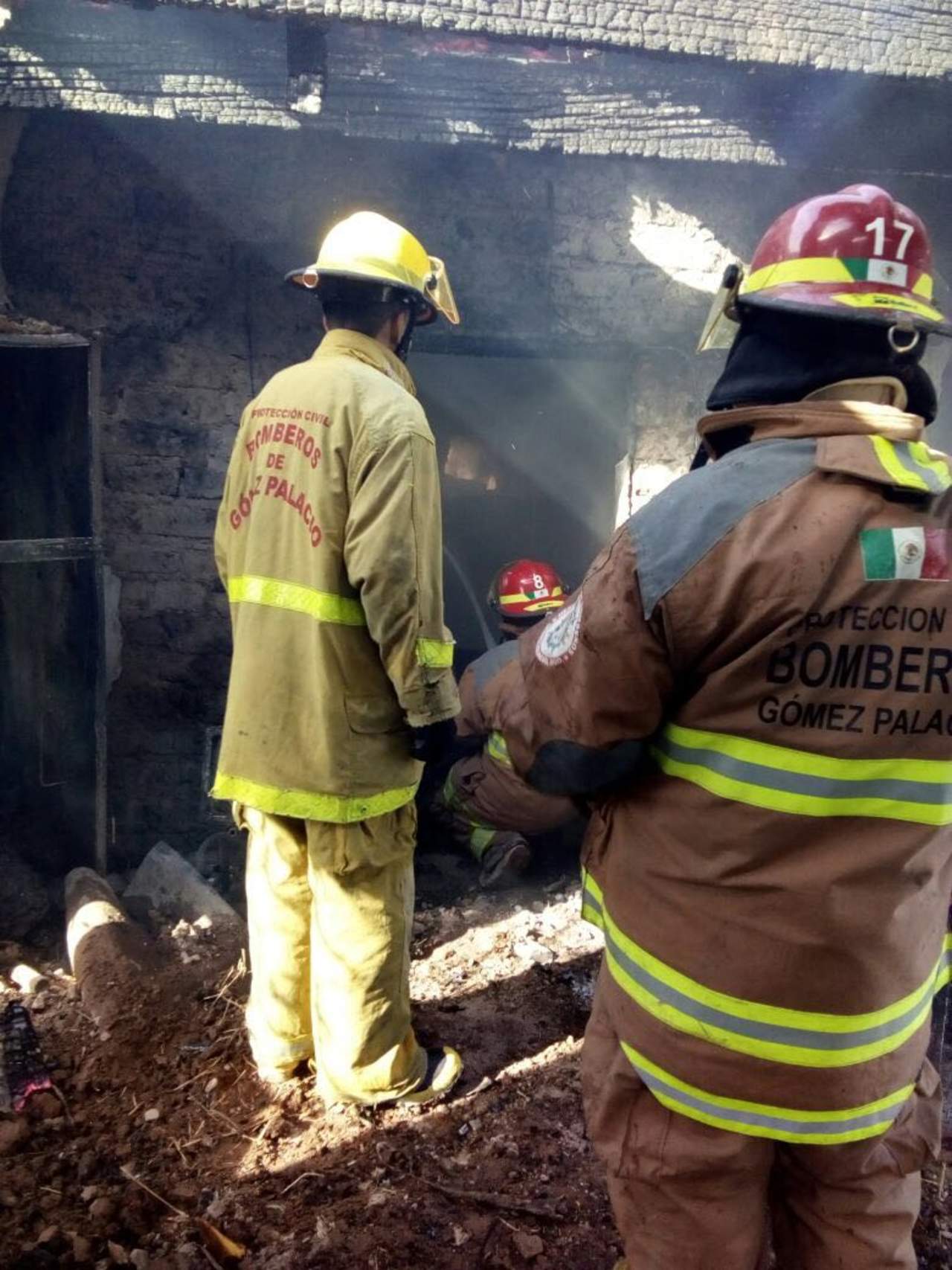 Incendio consume casa de Gómez Palacio. Noticias en tiempo real
