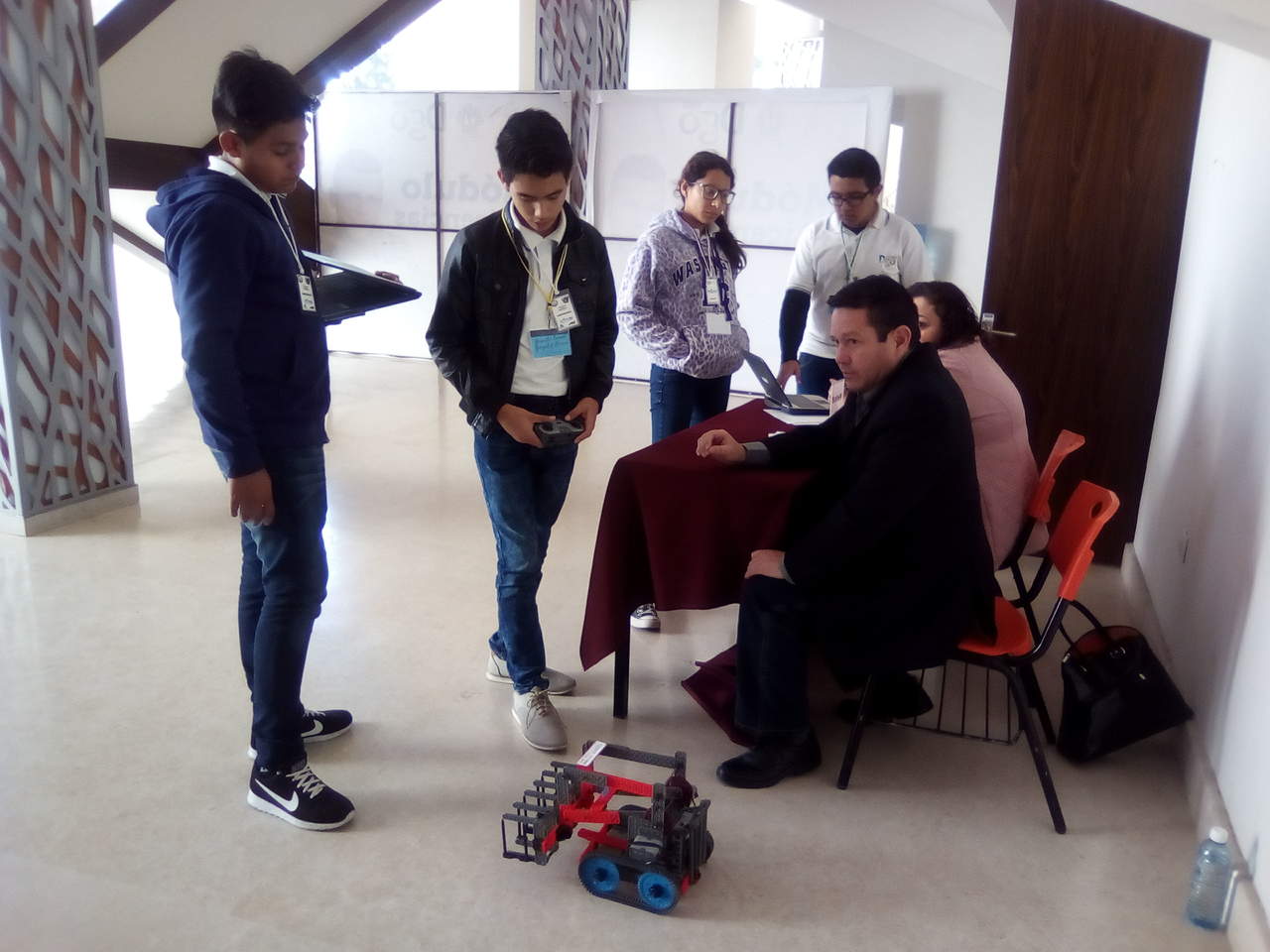 Jóvenes del ejido Nuevo Gómez participarán en torneo de robótica. Noticias en tiempo real