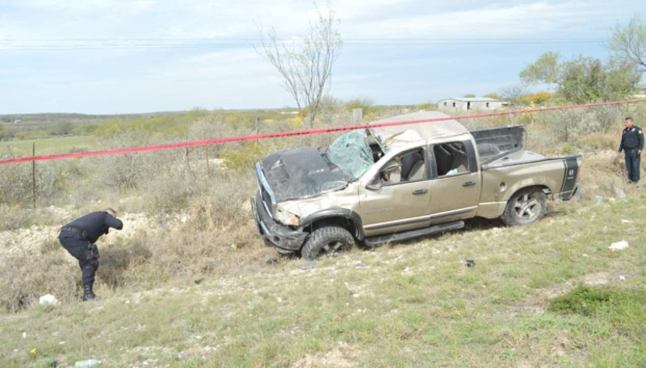 Fallece pareja al volcar el vehículo en que viajaban rumbo a Acuña. Noticias en tiempo real