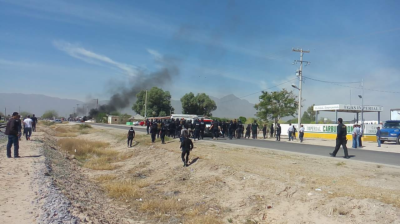 Maestros de Coahuila exigen liberación de detenidos en caso Chemours. Noticias en tiempo real