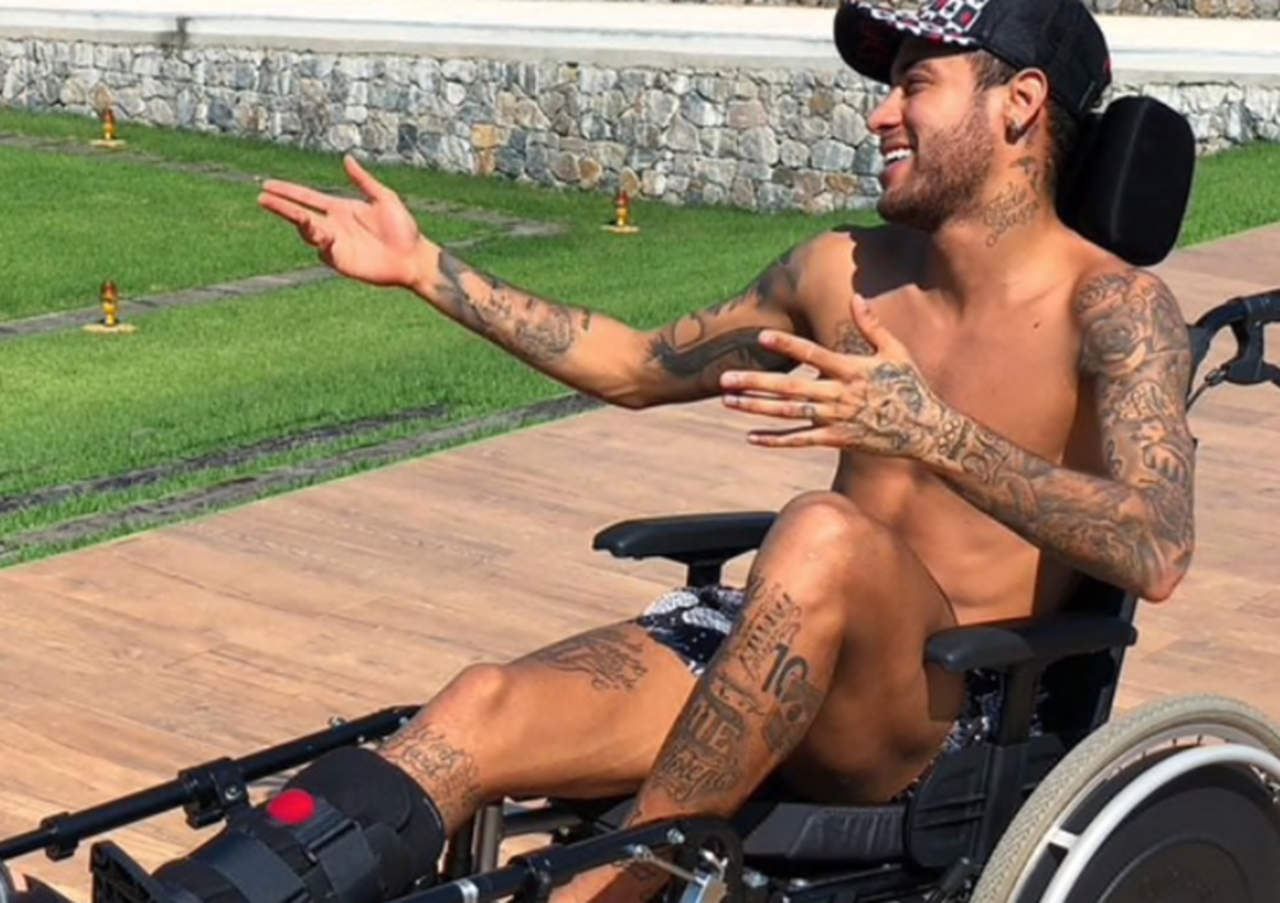 Neymar hace homenaje a Stephen Hawking y despierta críticas. Noticias en tiempo real