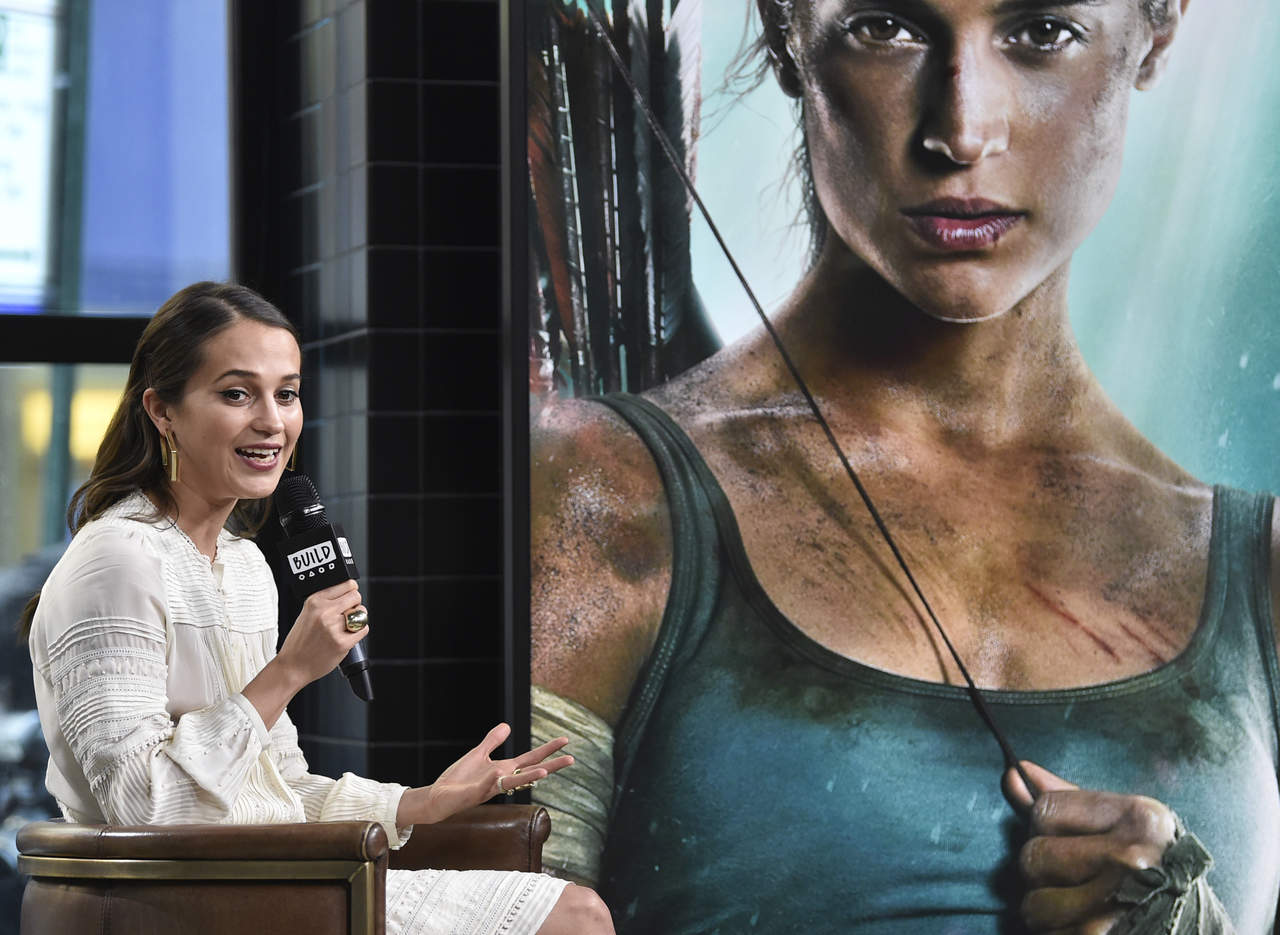 Alicia Vikander celebra nuevas historias de Lara Croft. Noticias en tiempo real