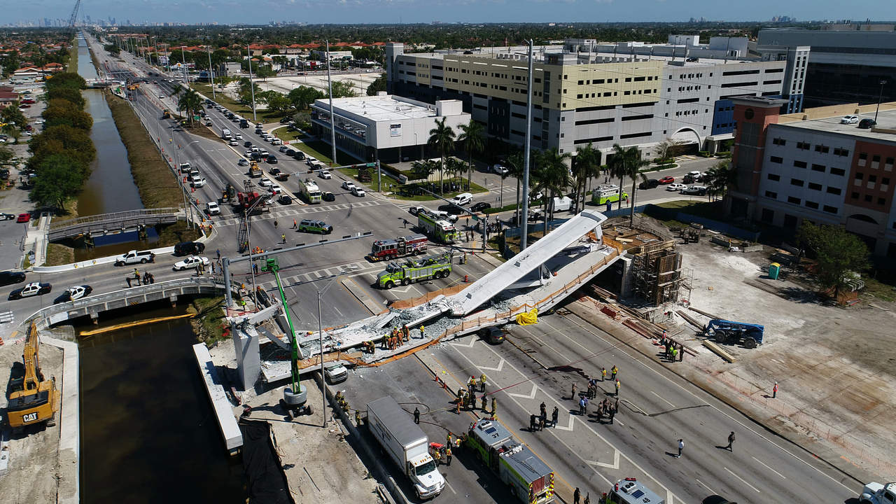 Al menos 4 muertos por colapso de puente en Florida. Noticias en tiempo real