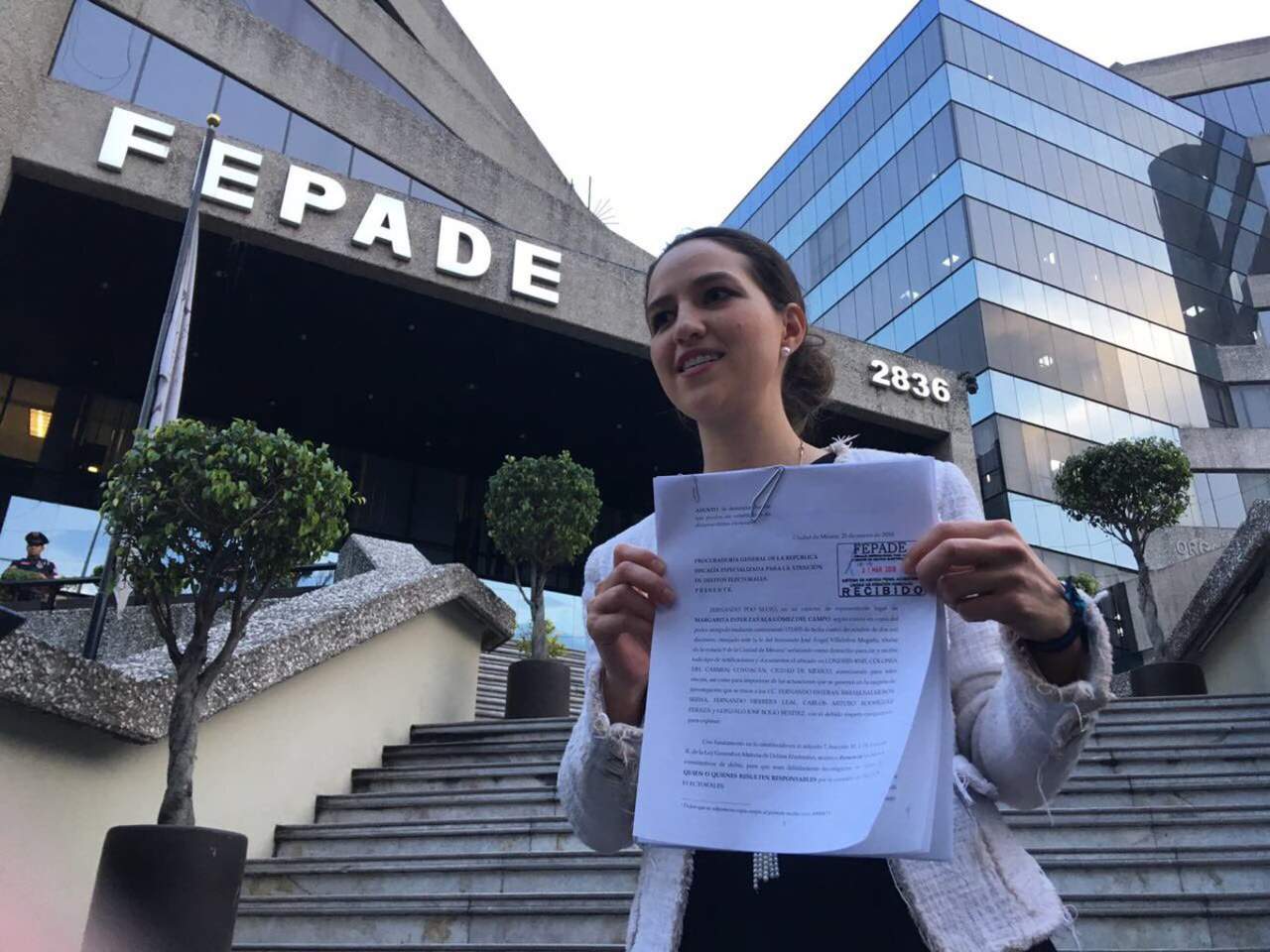 Representante de Zavala presenta denuncia por firmas simuladas. Noticias en tiempo real