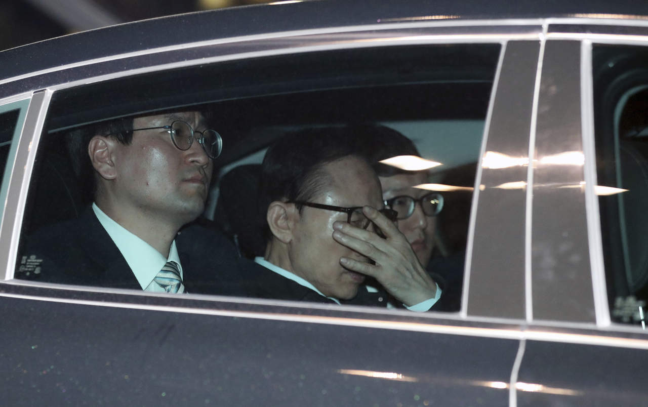 Expresidente surcoreano Lee Myung-bak es arrestado por corrupción. Noticias en tiempo real