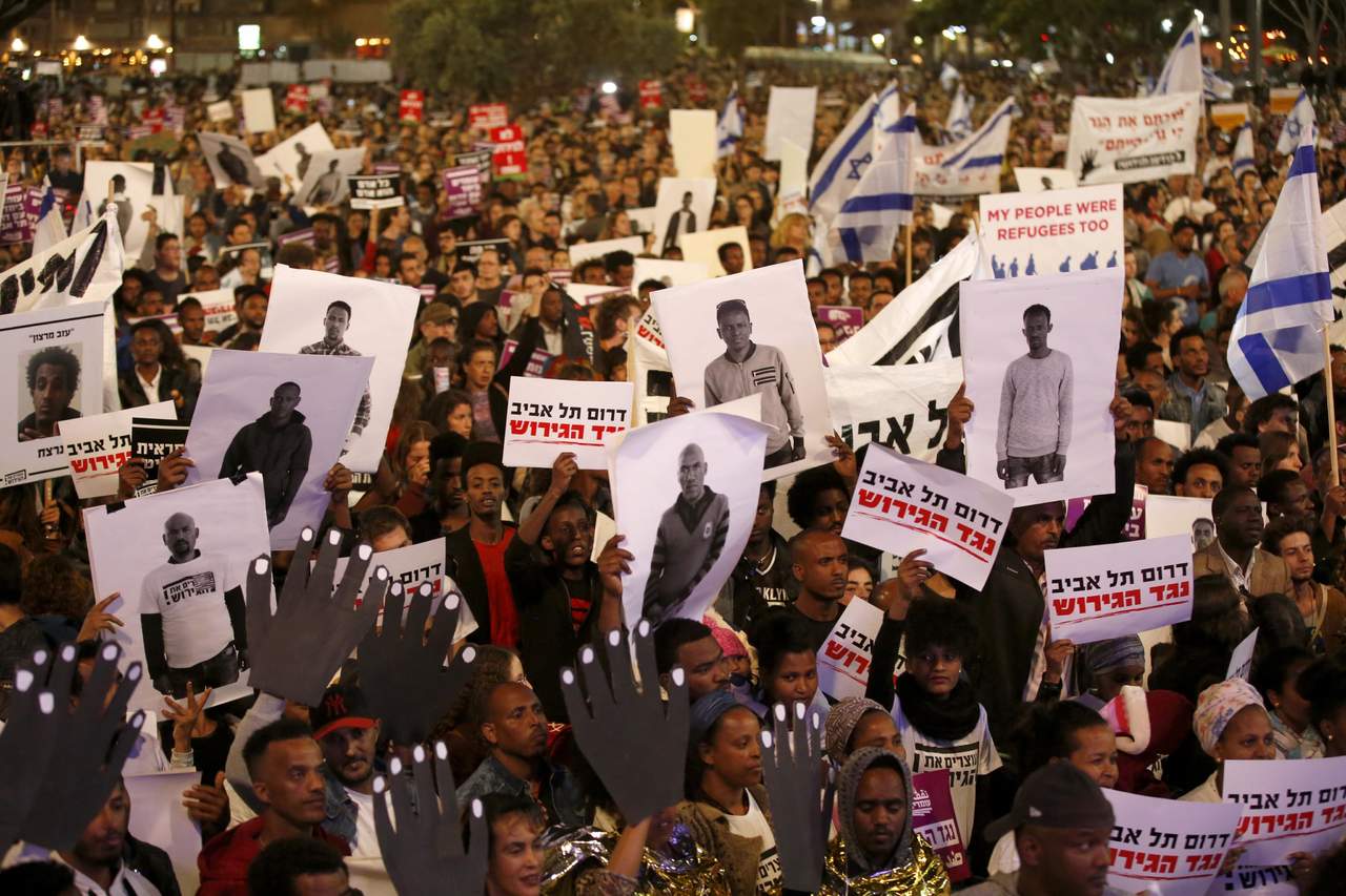 Miles de africanos protestan contra deportación en Israel. Noticias en tiempo real
