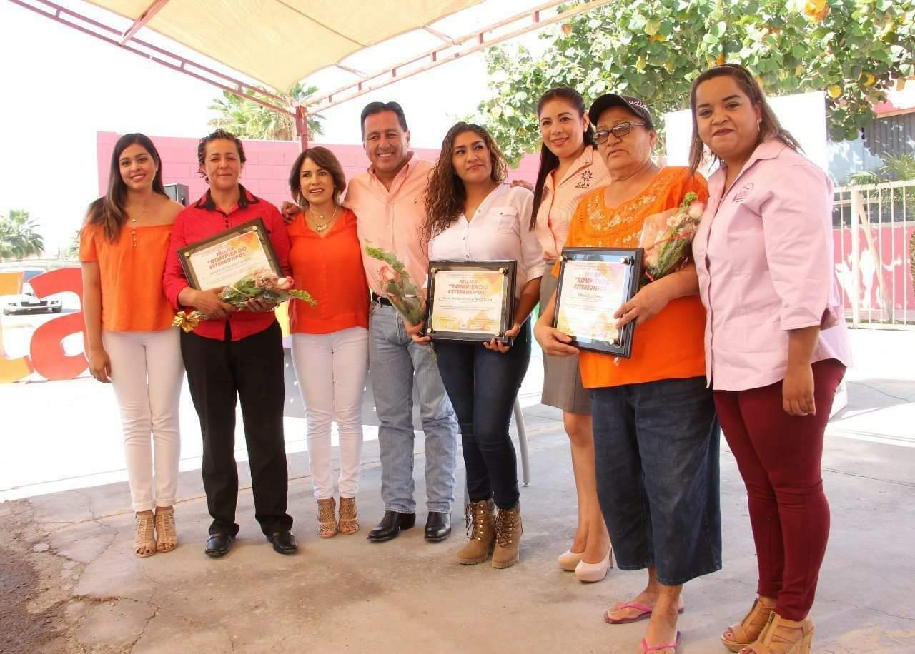 En Matamoros reconocen a mujeres que rompen estereotipos. Noticias en tiempo real