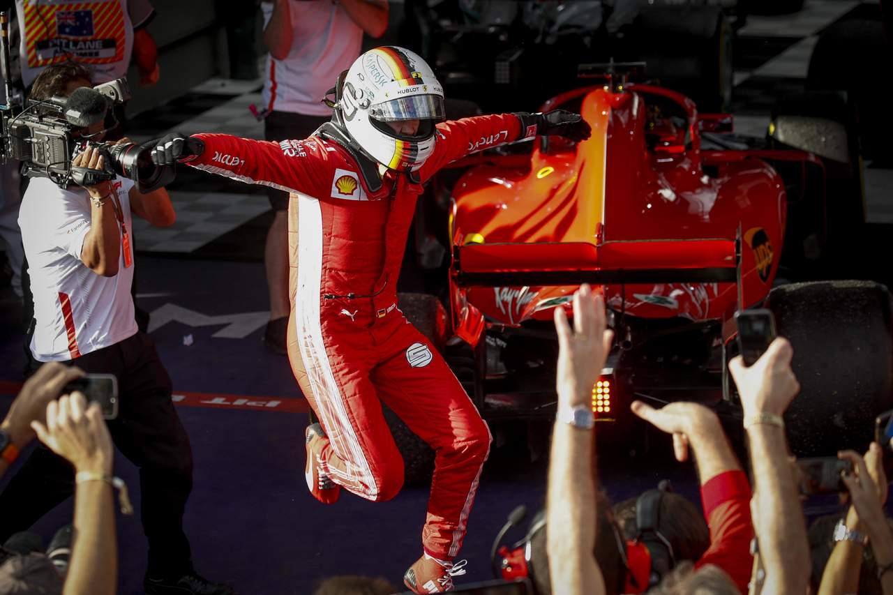 Vettel se lleva la victoria en Melbourne. Noticias en tiempo real