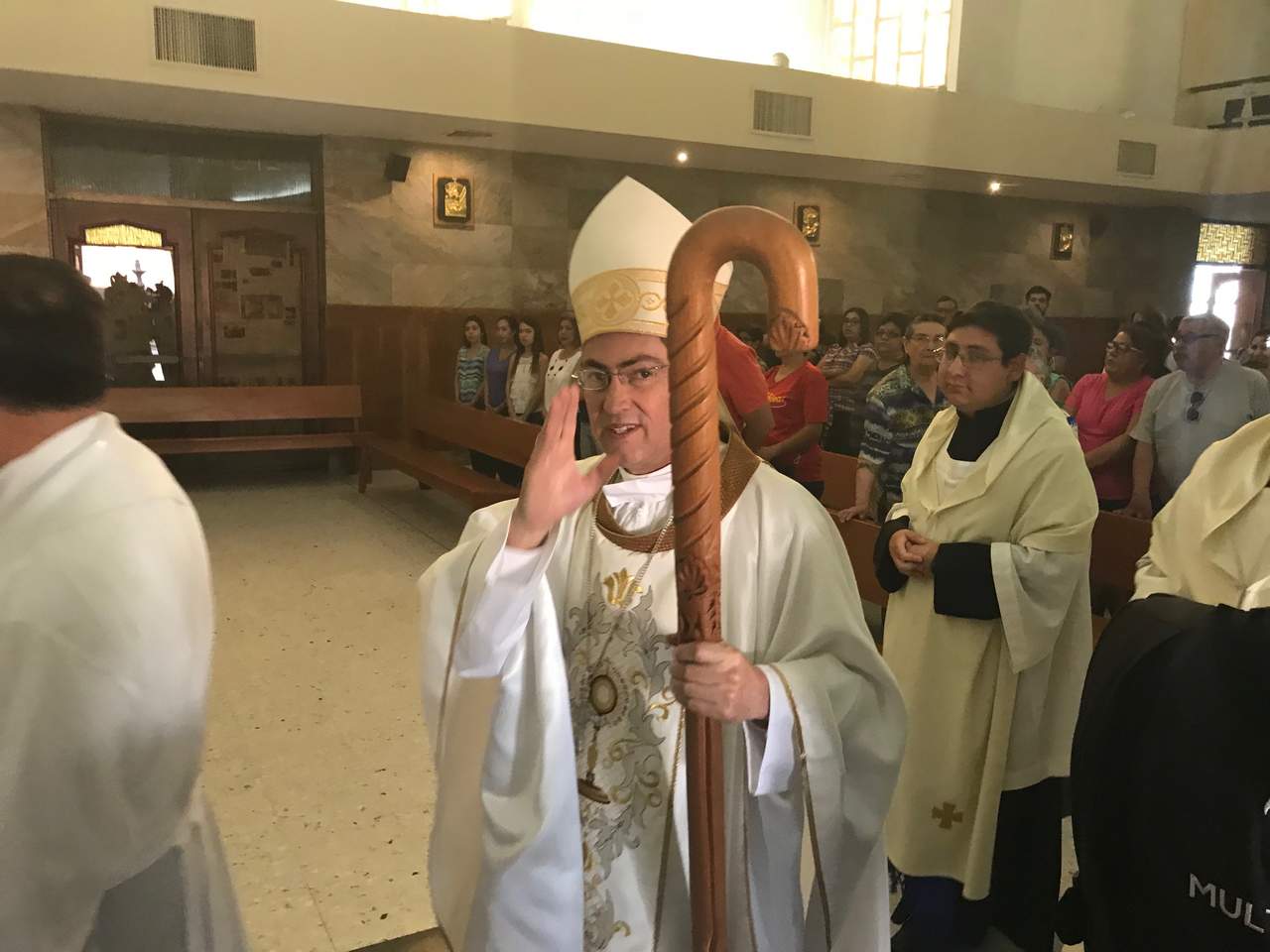 Encabeza obispo ceremonia de Lavatorio de pies. Noticias en tiempo real