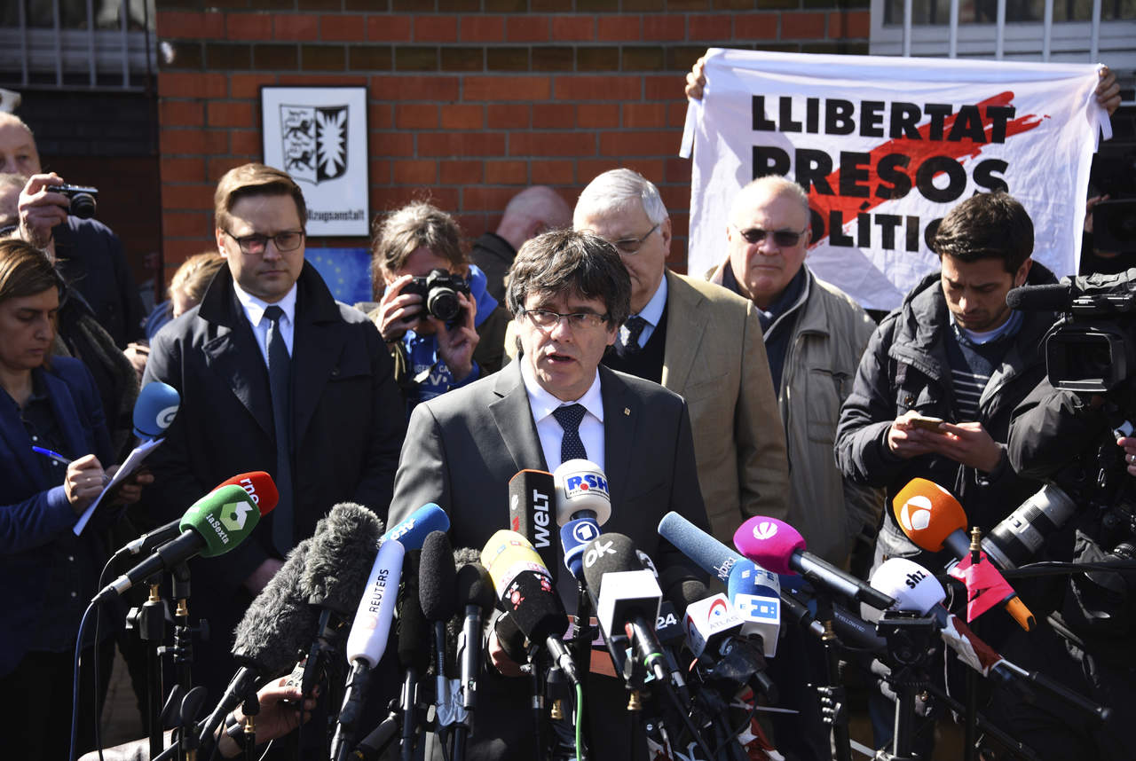 Expresidente Puigdemont sale de prisión alemana. Noticias en tiempo real