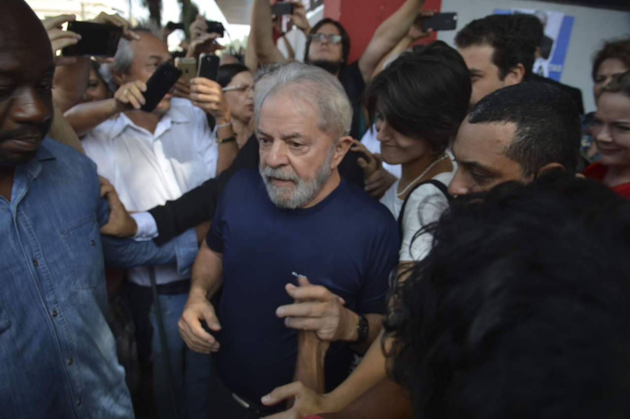 Entre tensiones, llega Lula a la sede de la Policía Federal en Sao Paulo. Noticias en tiempo real
