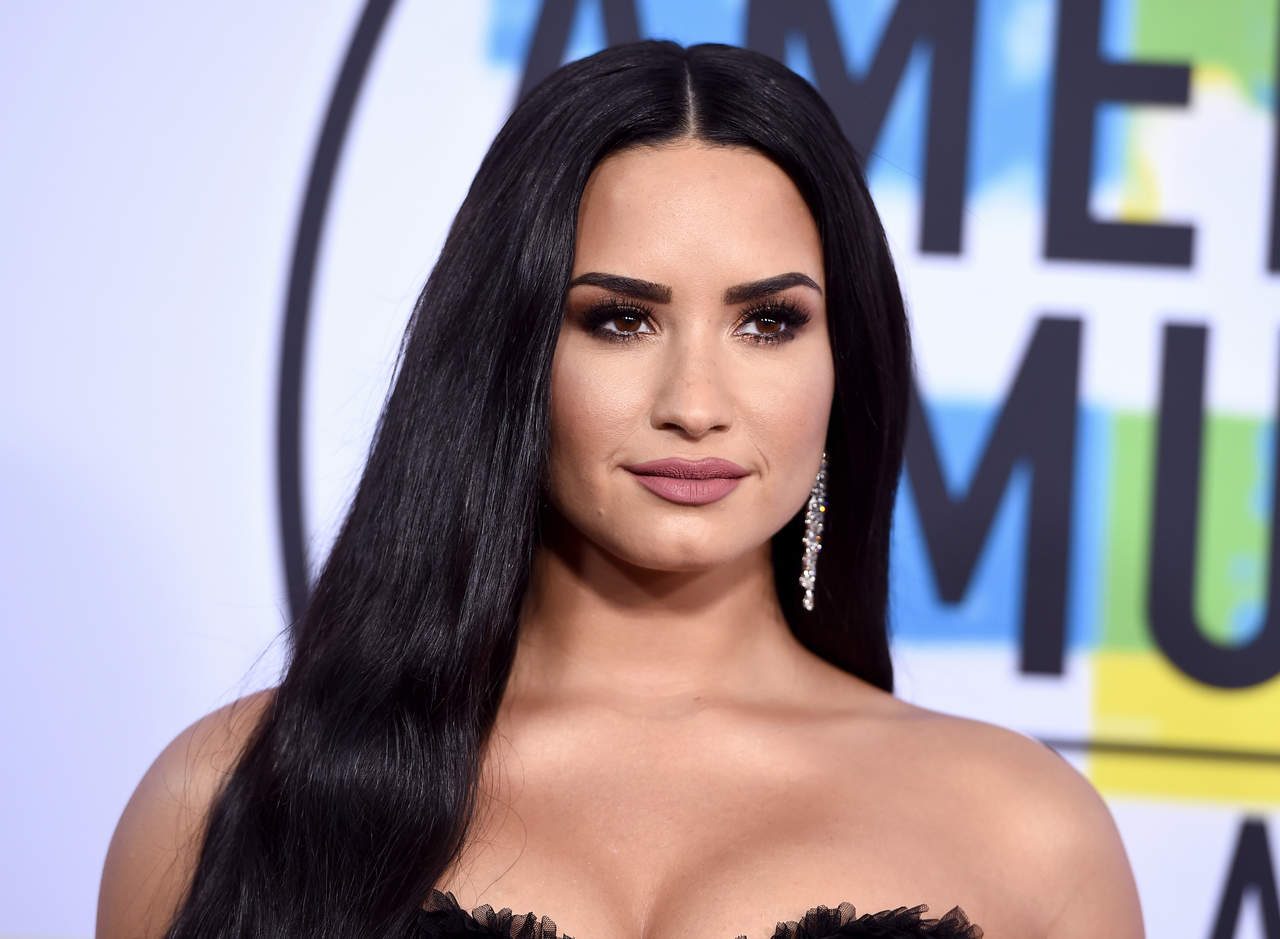 Demi Lovato pospone conciertos en México. Noticias en tiempo real