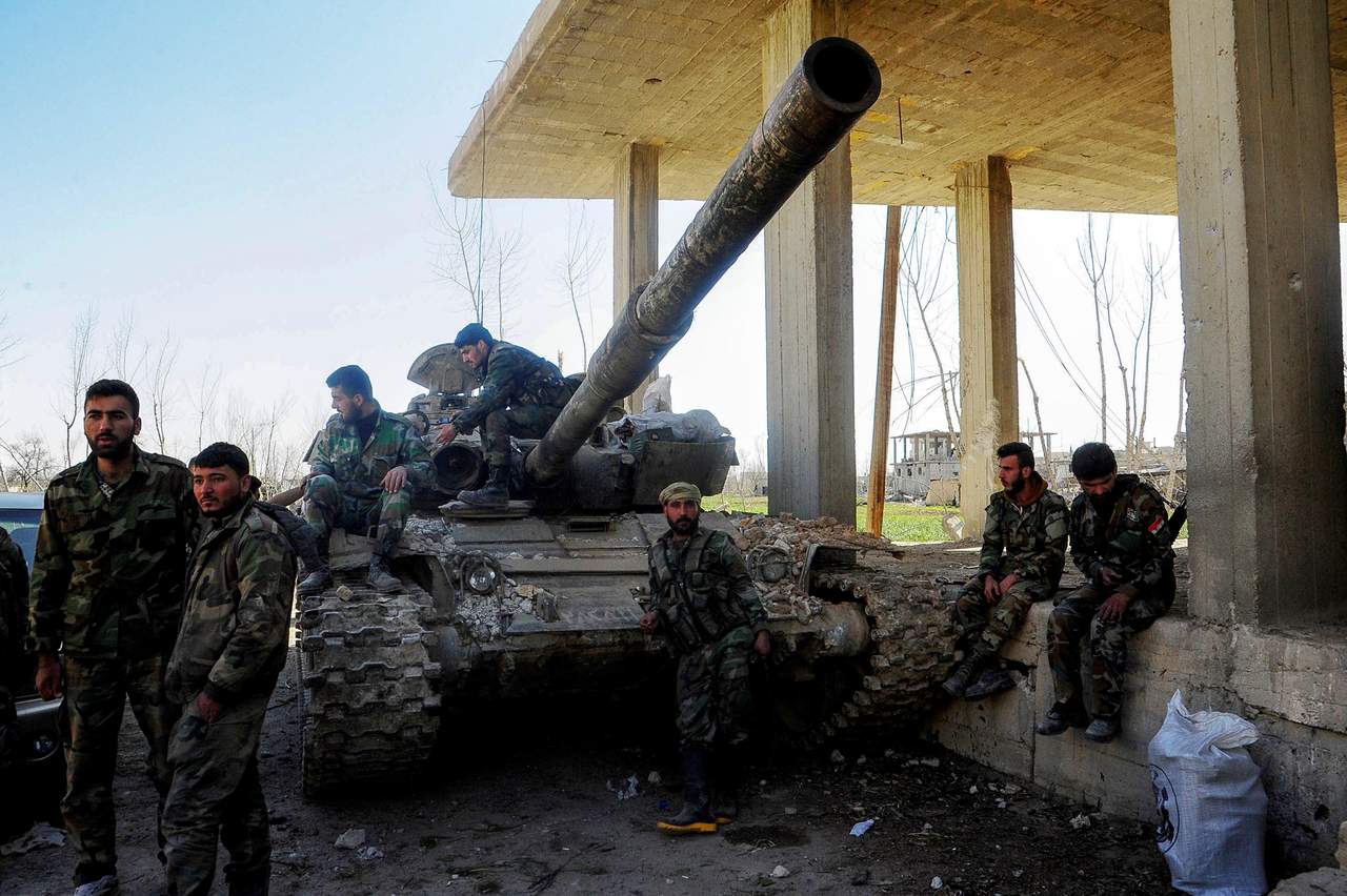 Fuerzas del régimen evacuan bases en Siria ante amenaza de EU. Noticias en tiempo real
