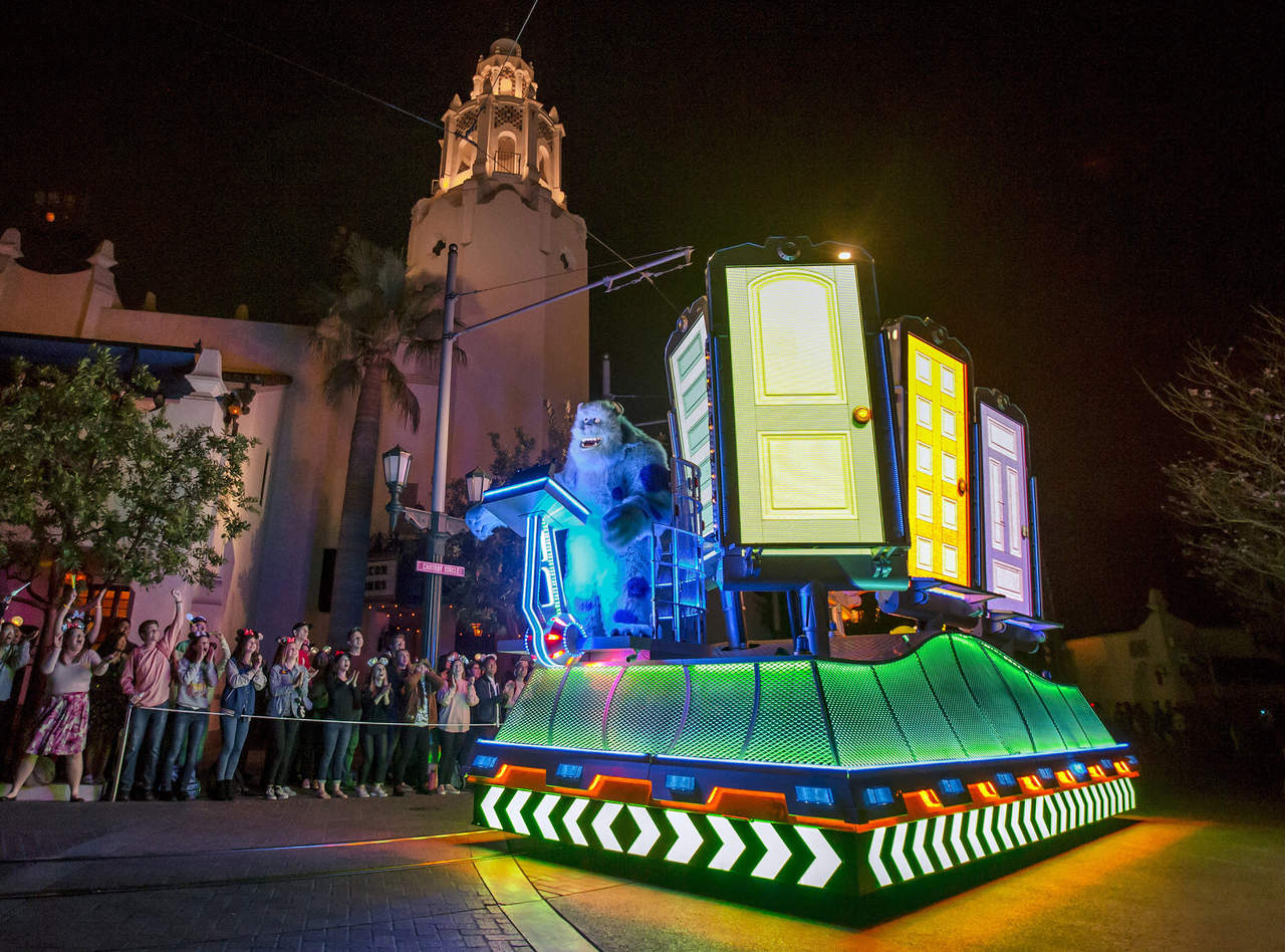 Se presenta el Pixar Fest en Centros Disney de California. Noticias en tiempo real