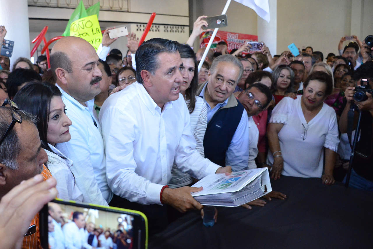Se registra José Antonio Gutiérrez como candidato a la alcaldía de Torreón. Noticias en tiempo real