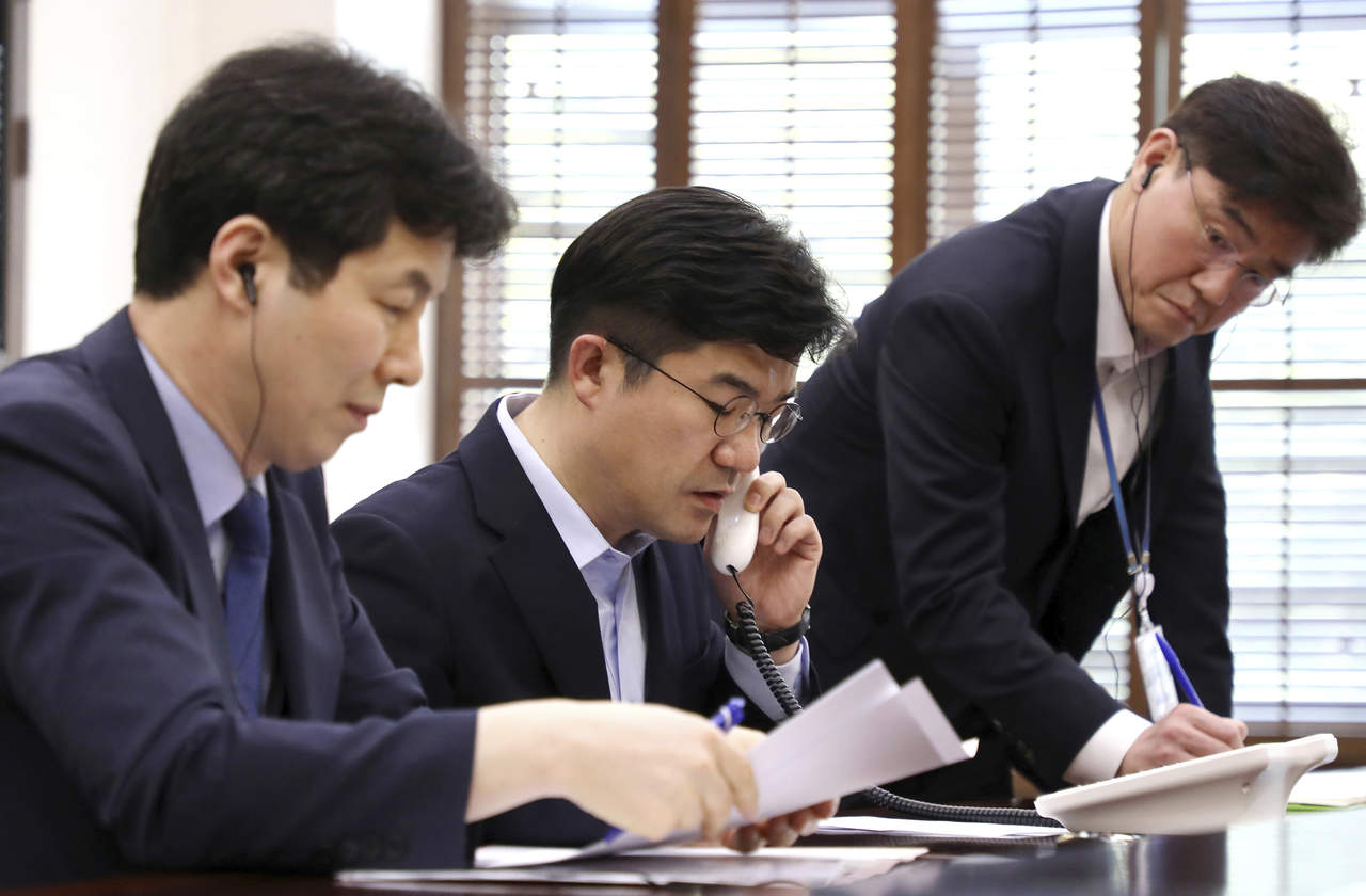 Coreas establecen línea telefónica directa antes de cumbre. Noticias en tiempo real
