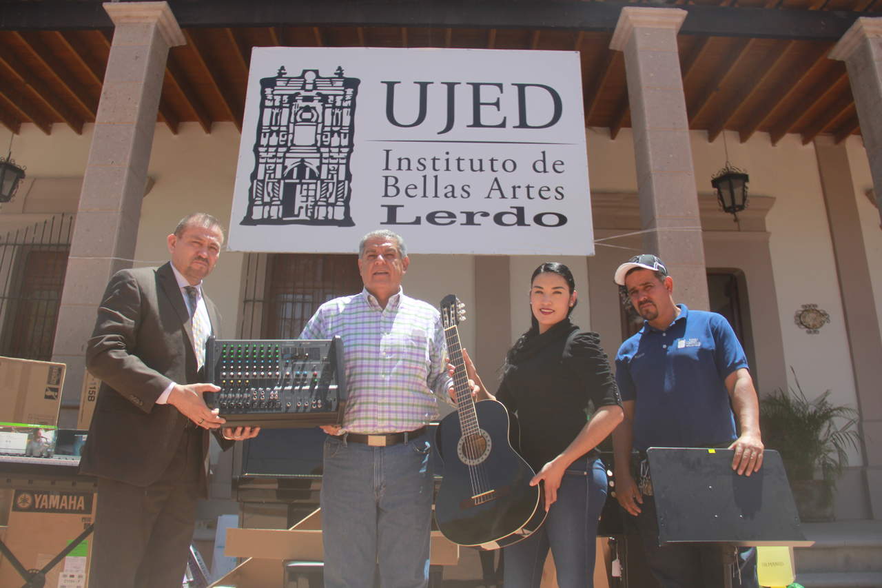 Recibe equipo el Instituto de Bellas Artes de la UJED en Lerdo. Noticias en tiempo real