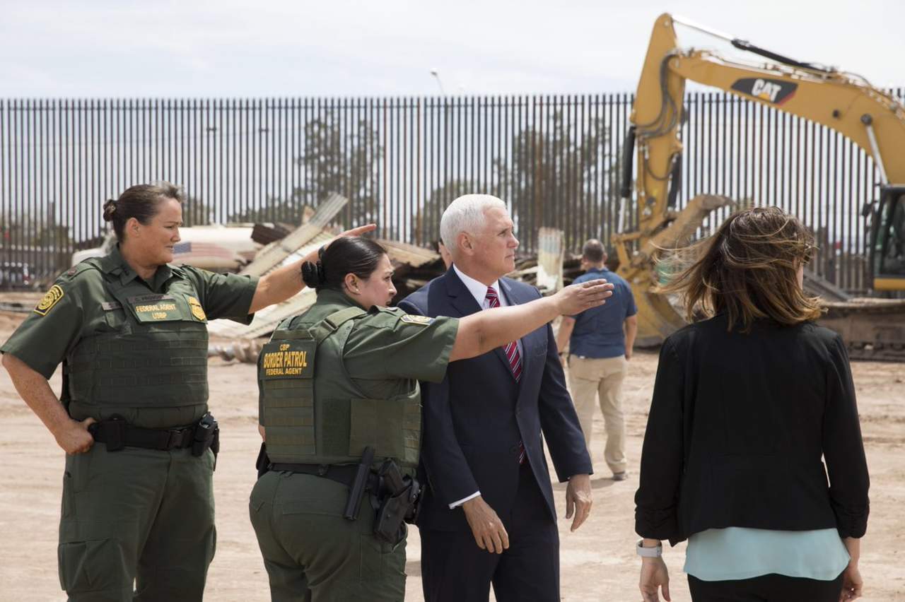 Garantiza Mike Pence muro completo en frontera con México. Noticias en tiempo real