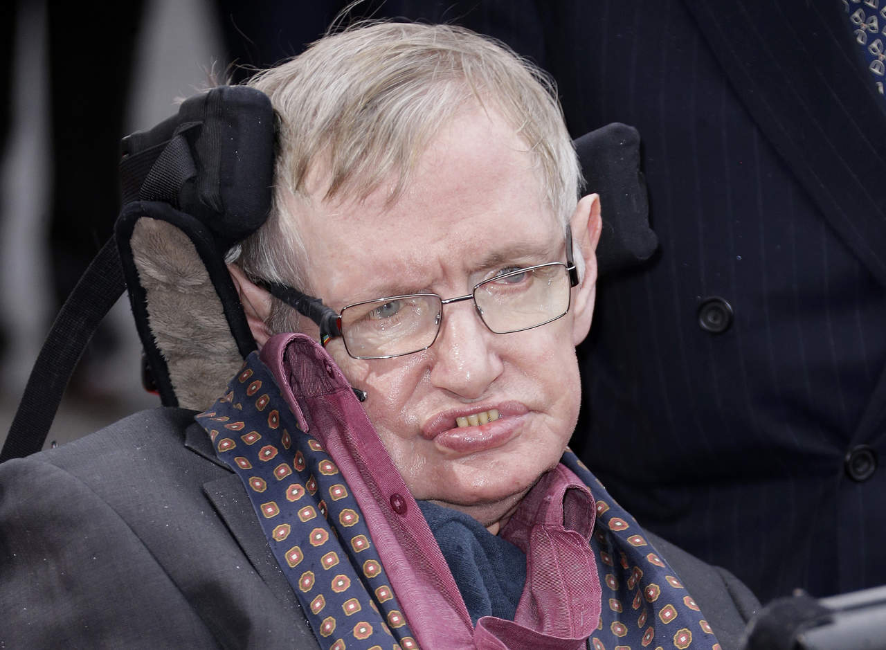 Publican última teoría del fallecido físico británico Stephen Hawking. Noticias en tiempo real