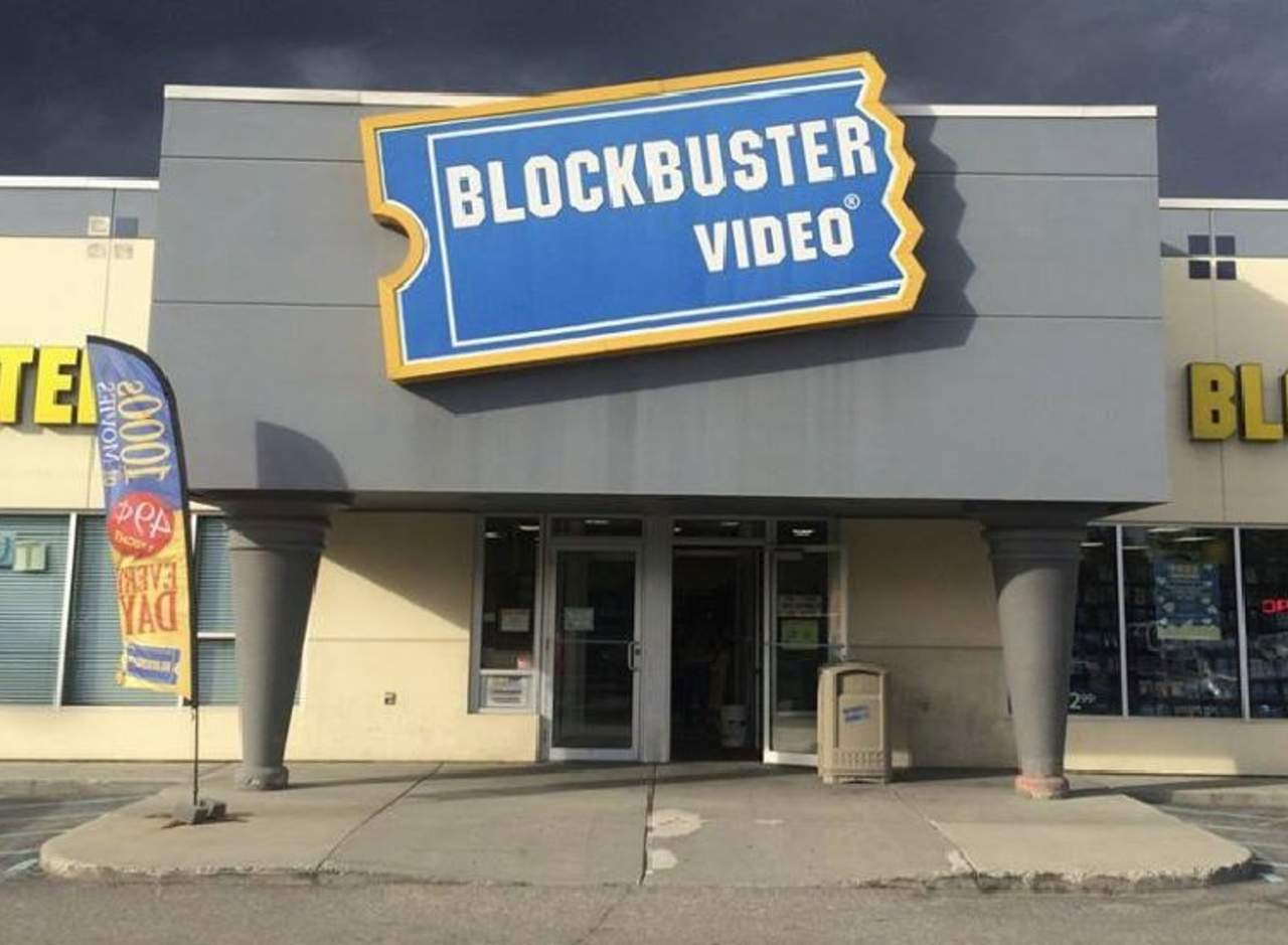 Una de las últimas tiendas Blockbuster se niega a cerrar. Noticias en tiempo real