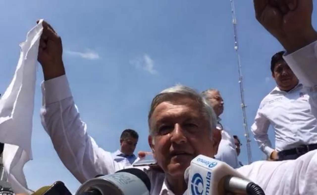 López Obrador saca pañuelo de la paz a IP. Noticias en tiempo real