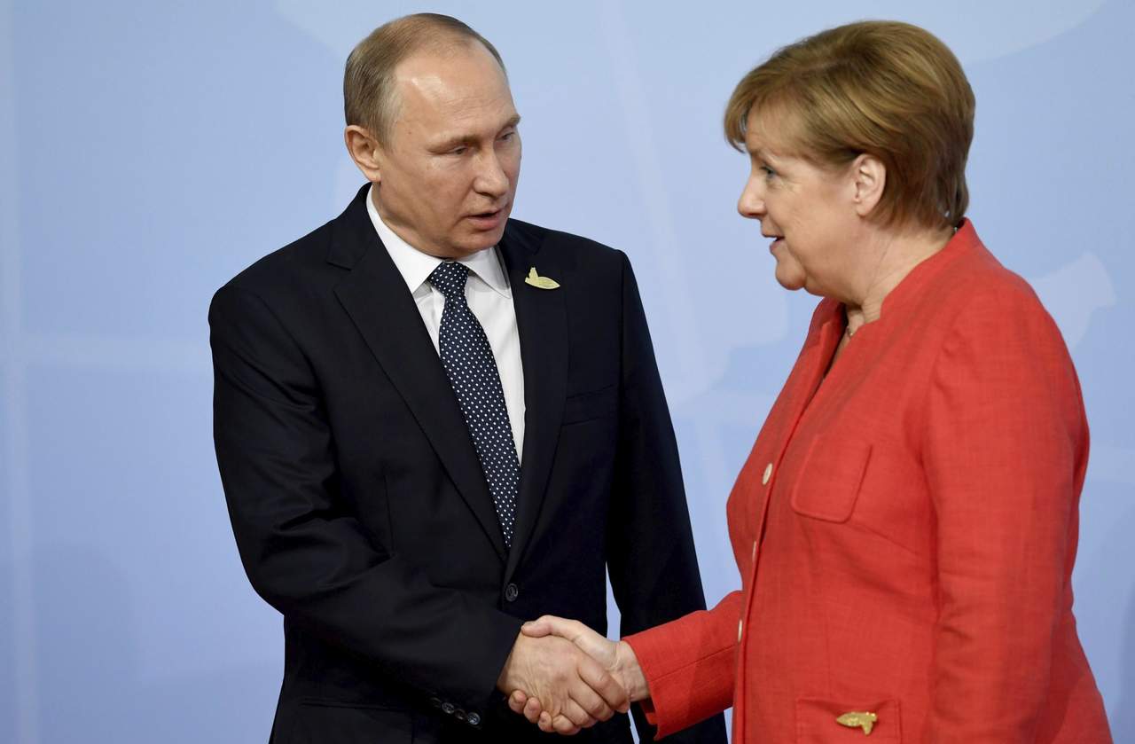 Coinciden Putin y Merkel en importancia de mantener acuerdo nuclear con Irán. Noticias en tiempo real