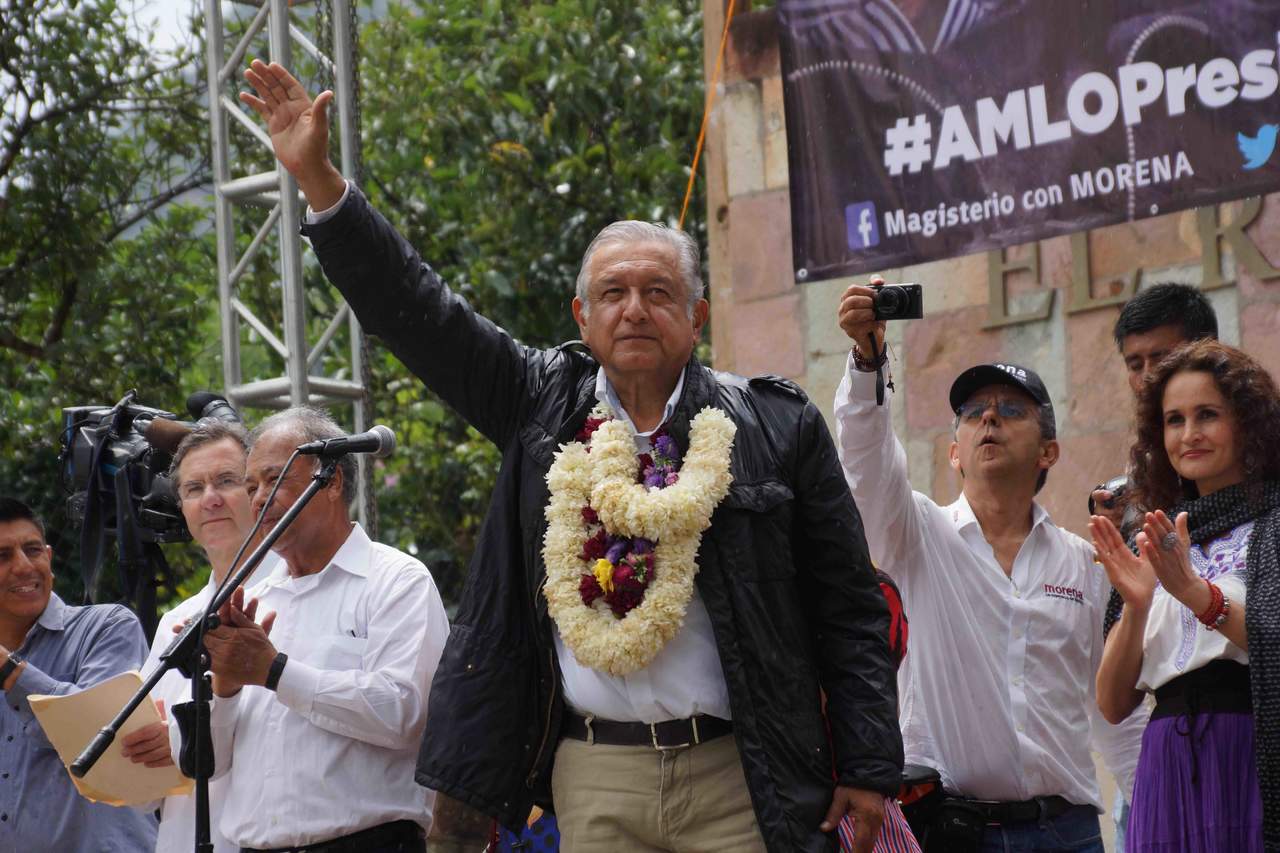 Lanza López Obrador decálogo por la educación. Noticias en tiempo real