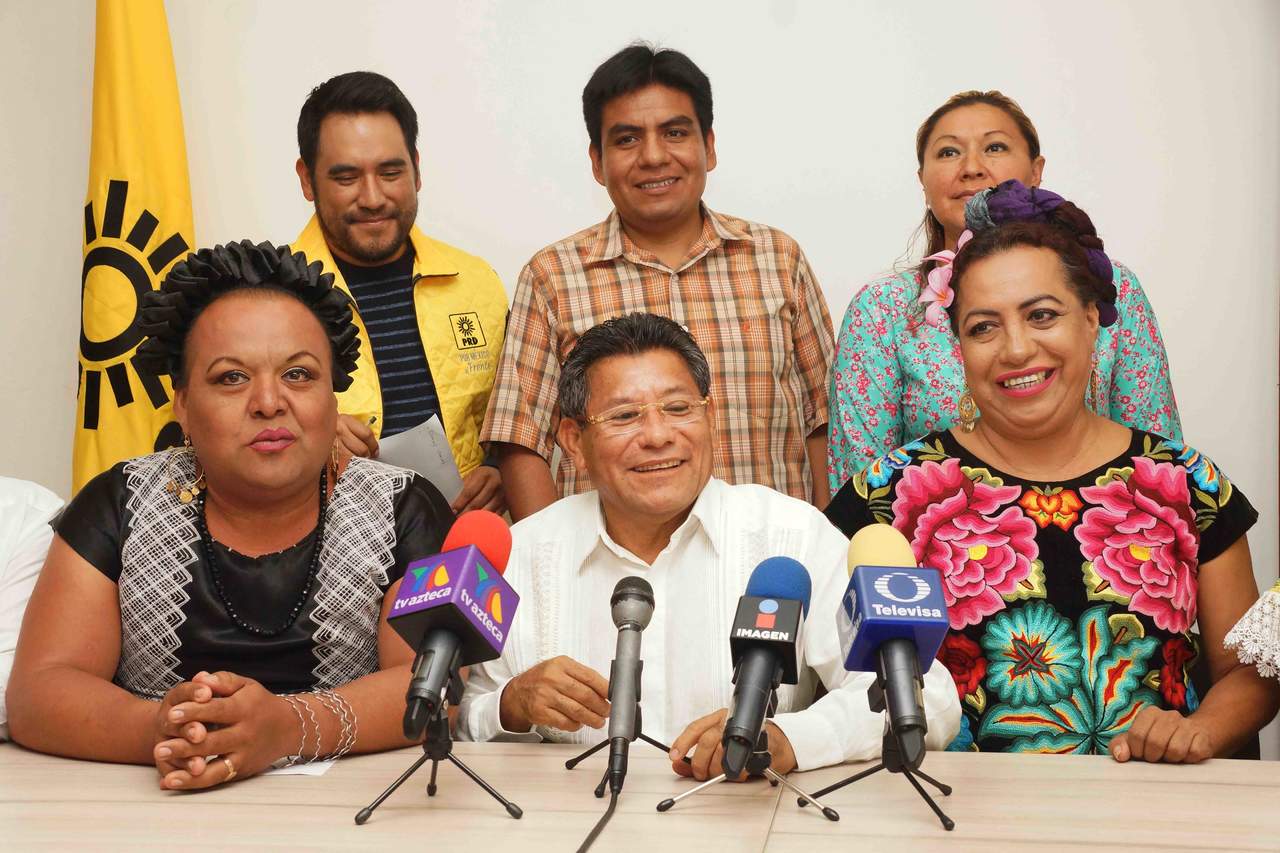 Presenta PRD de Oaxaca candidatas transgénero a diputadas. Noticias en tiempo real