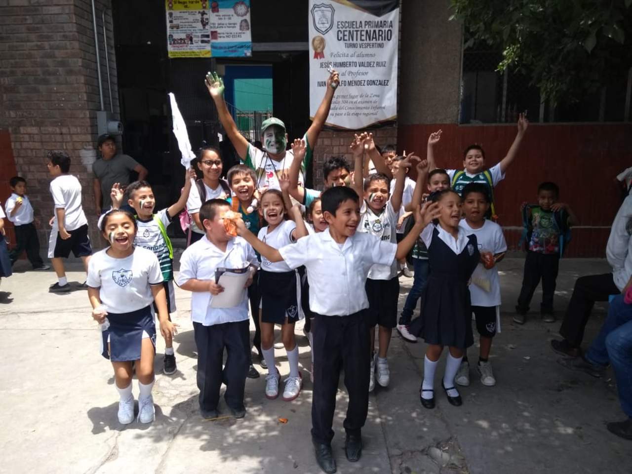 Se desborda euforia por el Santos en escuelas. Noticias en tiempo real
